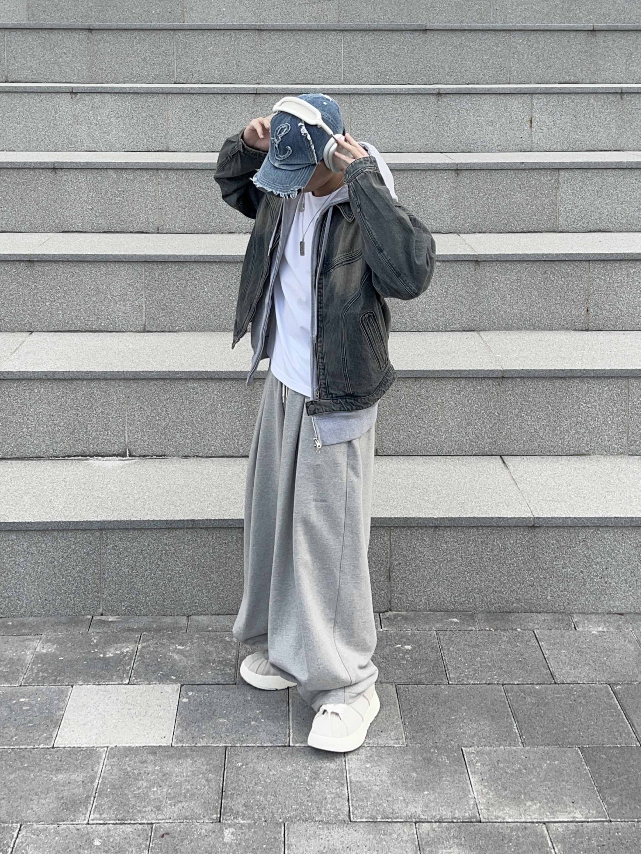 ETCE Damaged Denim Cap Blue 착용 스타일