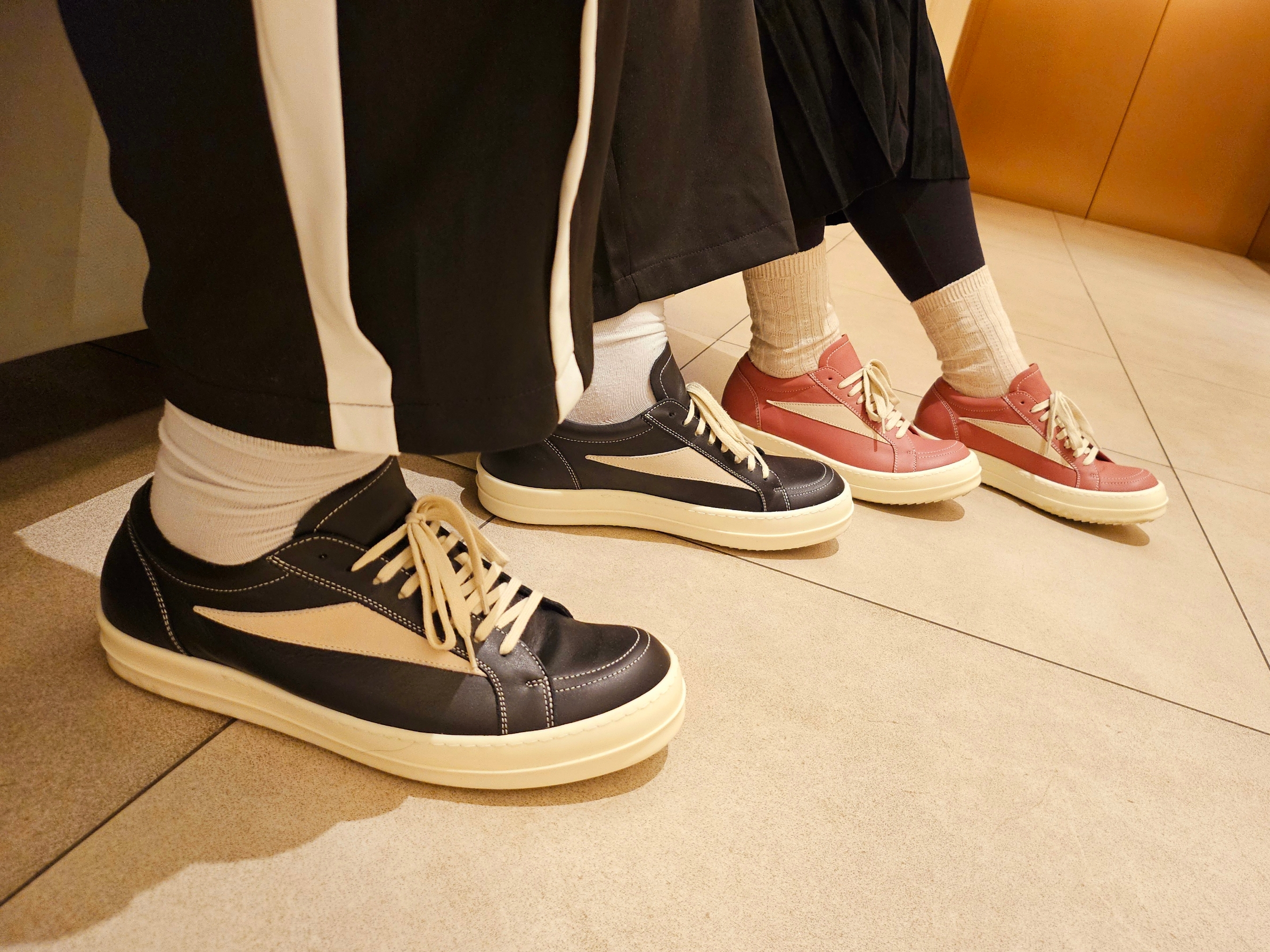 Rick Owens Vintage Sneakers Thulian Milk, Rick Owens Lido Vintage Sneakers Black Milk 착용 스타일 - 3