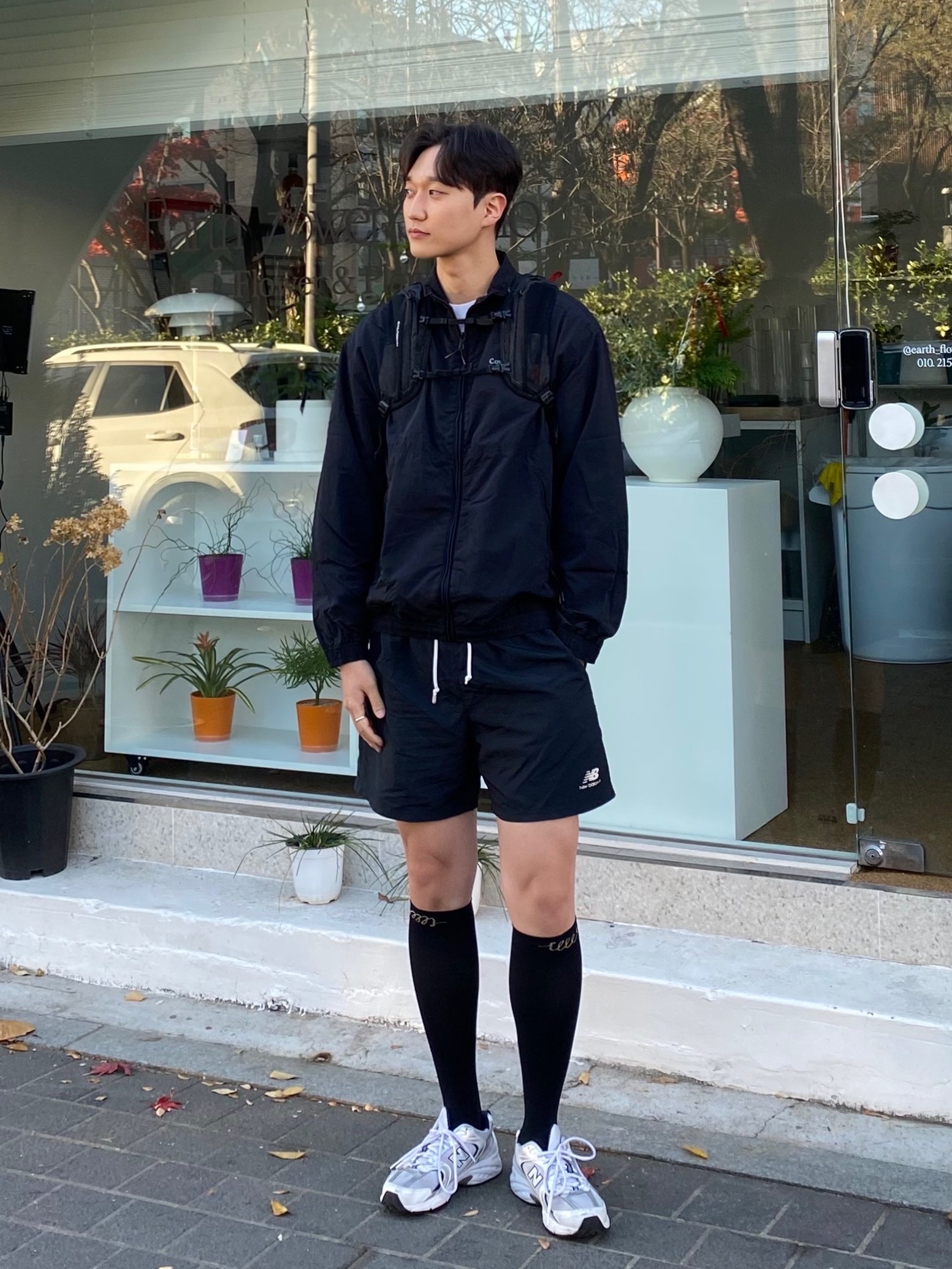 Socks Up Compression Running Knee Socks Black, New Balance 530 White 착용 스타일 - 3