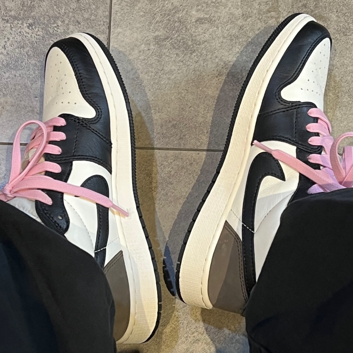 (GS) Jordan 1 Retro Low OG Mocha 착용 스타일