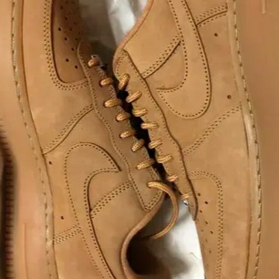 Nike x Supreme Air Force 1 Low Flax 착용 스타일