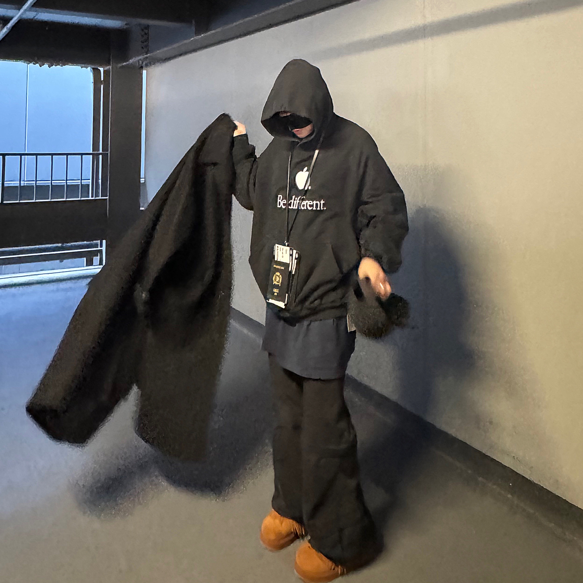 Balenciaga Flared Cargo Pants Black, (W) Balenciaga Mask Rectangle Sunglasses Black 착용 스타일