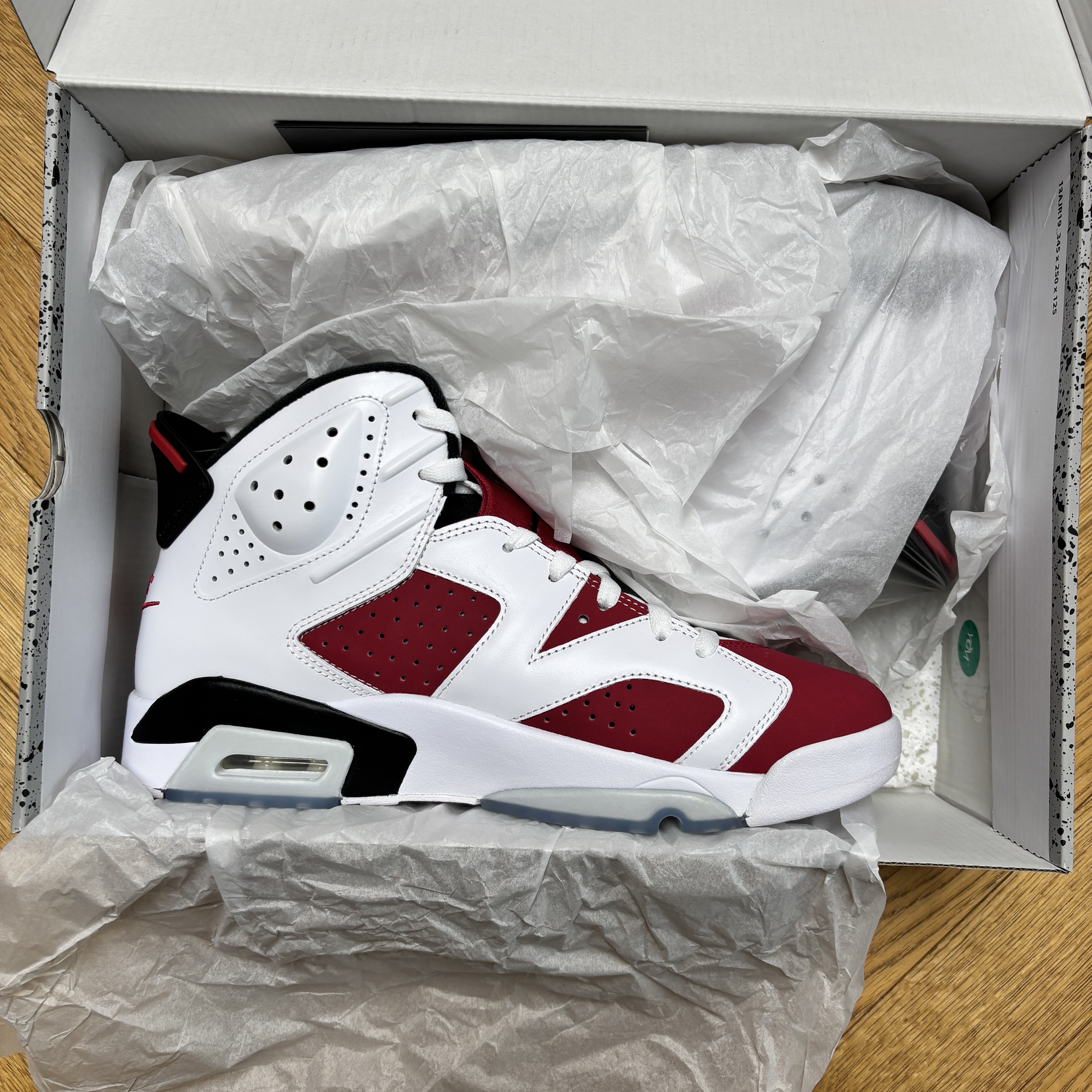 Jordan 6 Retro Carmine 2021 착용 스타일 - 1