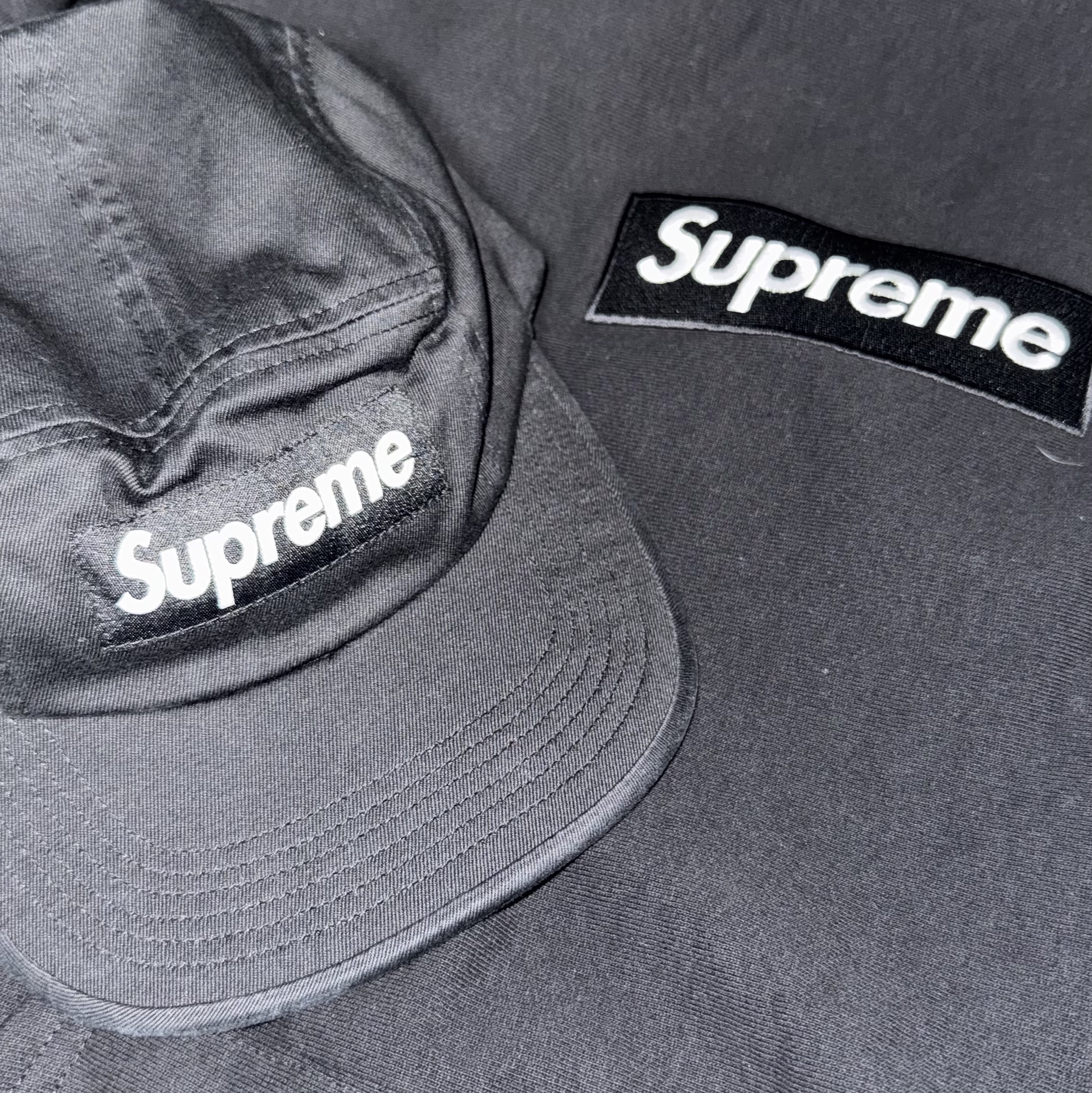Supreme Box Logo Hooded Sweatshirt Black - 23FW, Supreme Washed Chino Twill Camp Cap Black - 24SS 착용 스타일