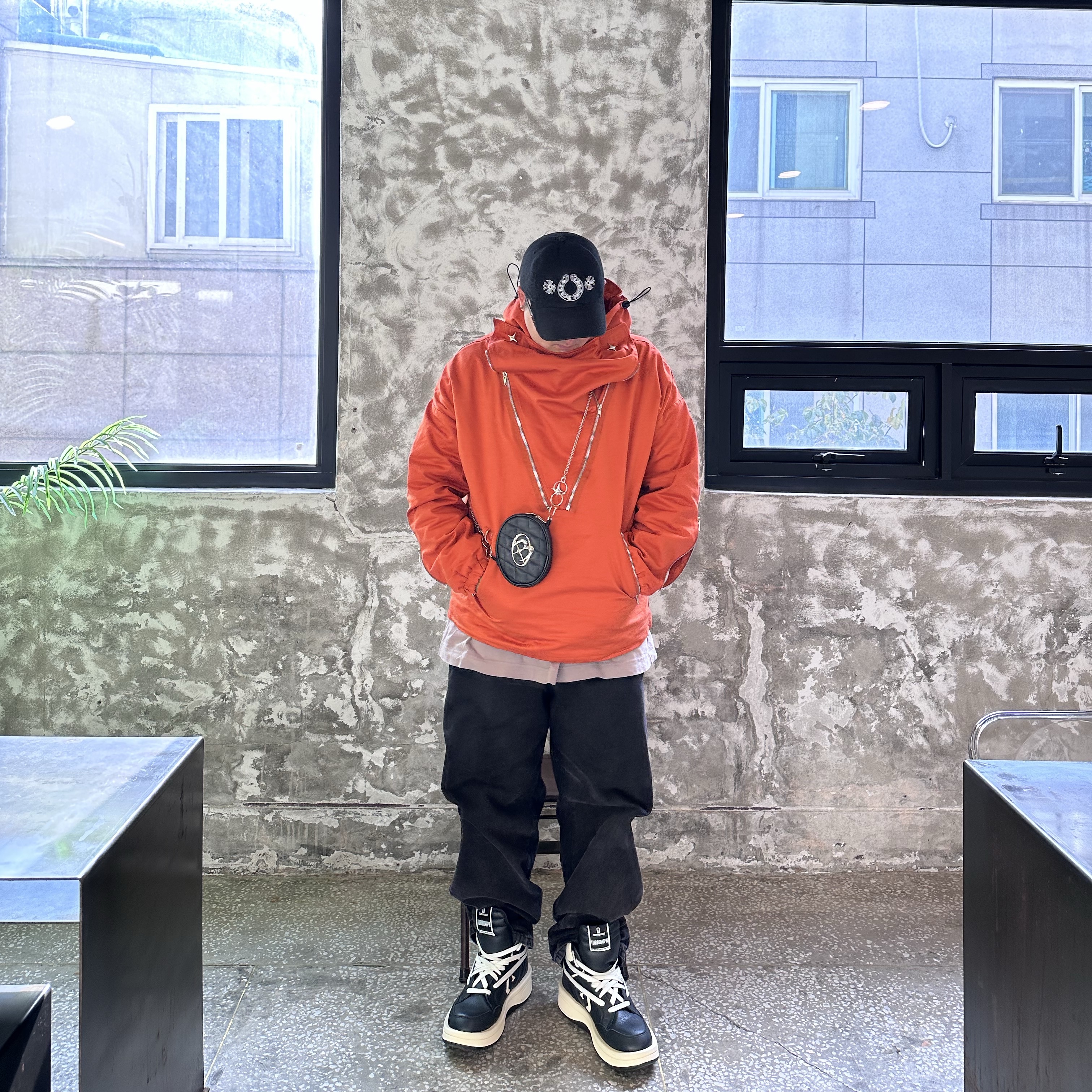 Gentle Monster x Maison Margiela MM114 Black Clear, Stussy Washed Canvas Big OL' Jean Black 착용 스타일 - 4