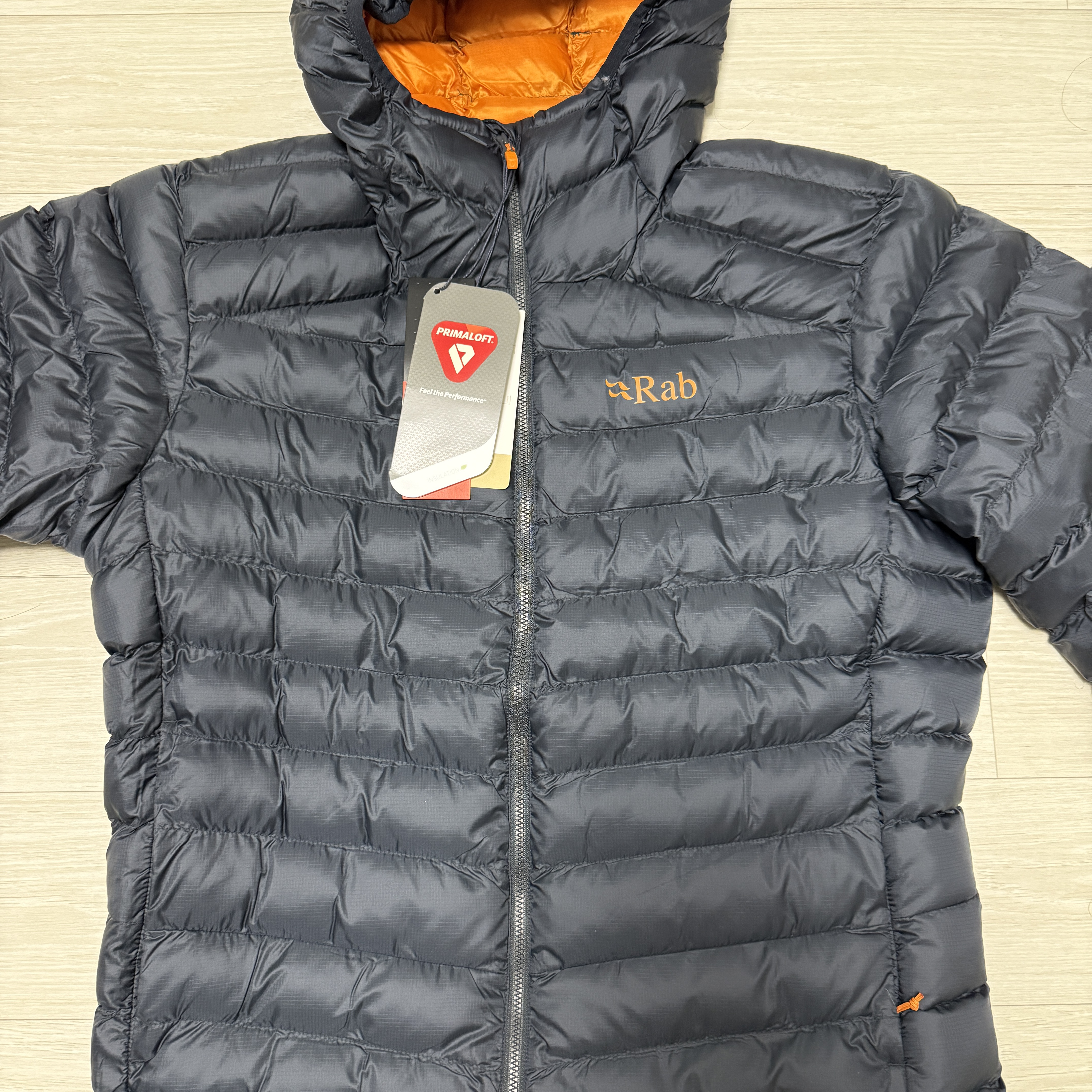 Rab Alpine Pro Jacket Beluga 착용 스타일