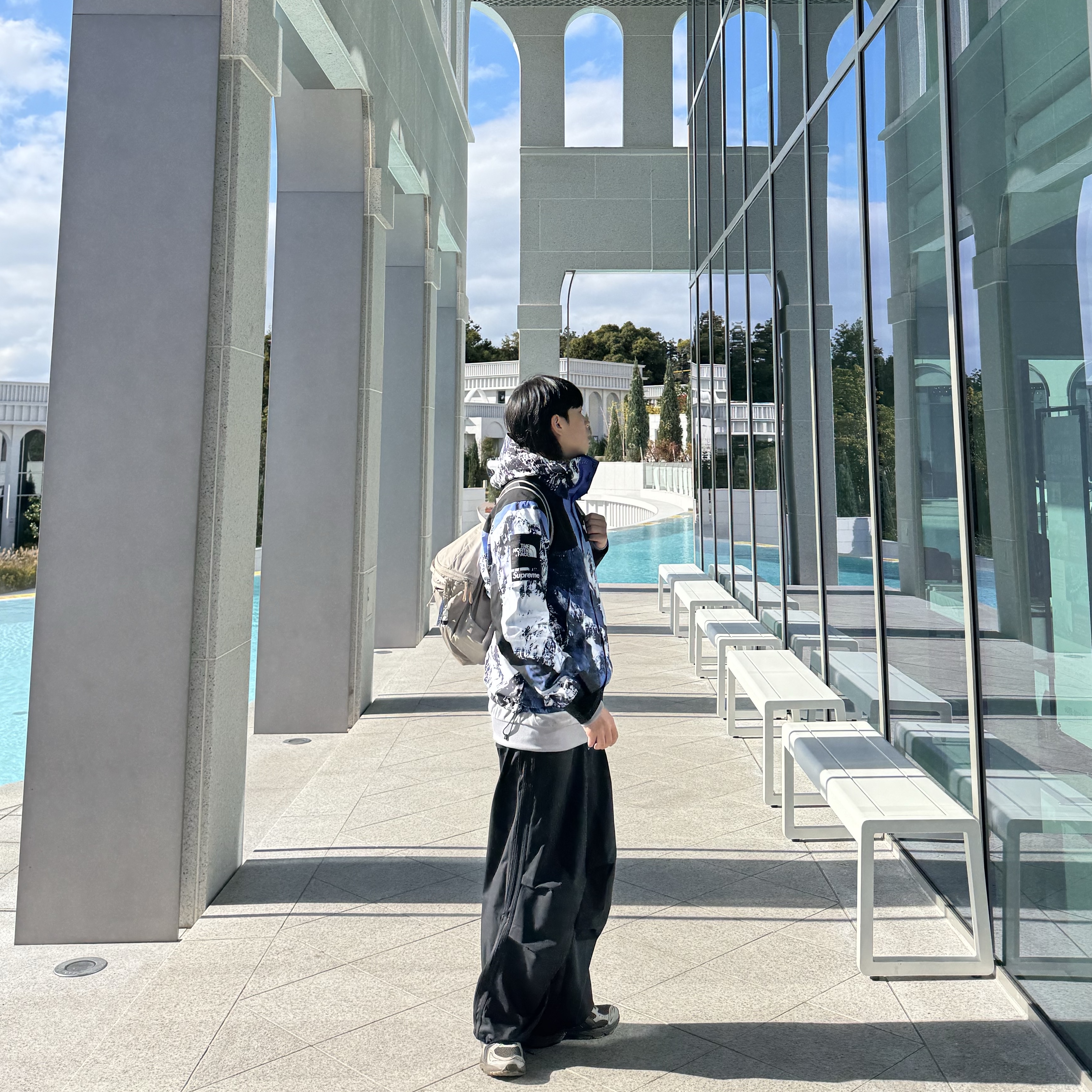 Supreme x The North Face Mountain Parka Blue White - 17FW, Arc'teryx Heliad 15 Backpack Rune 착용 스타일