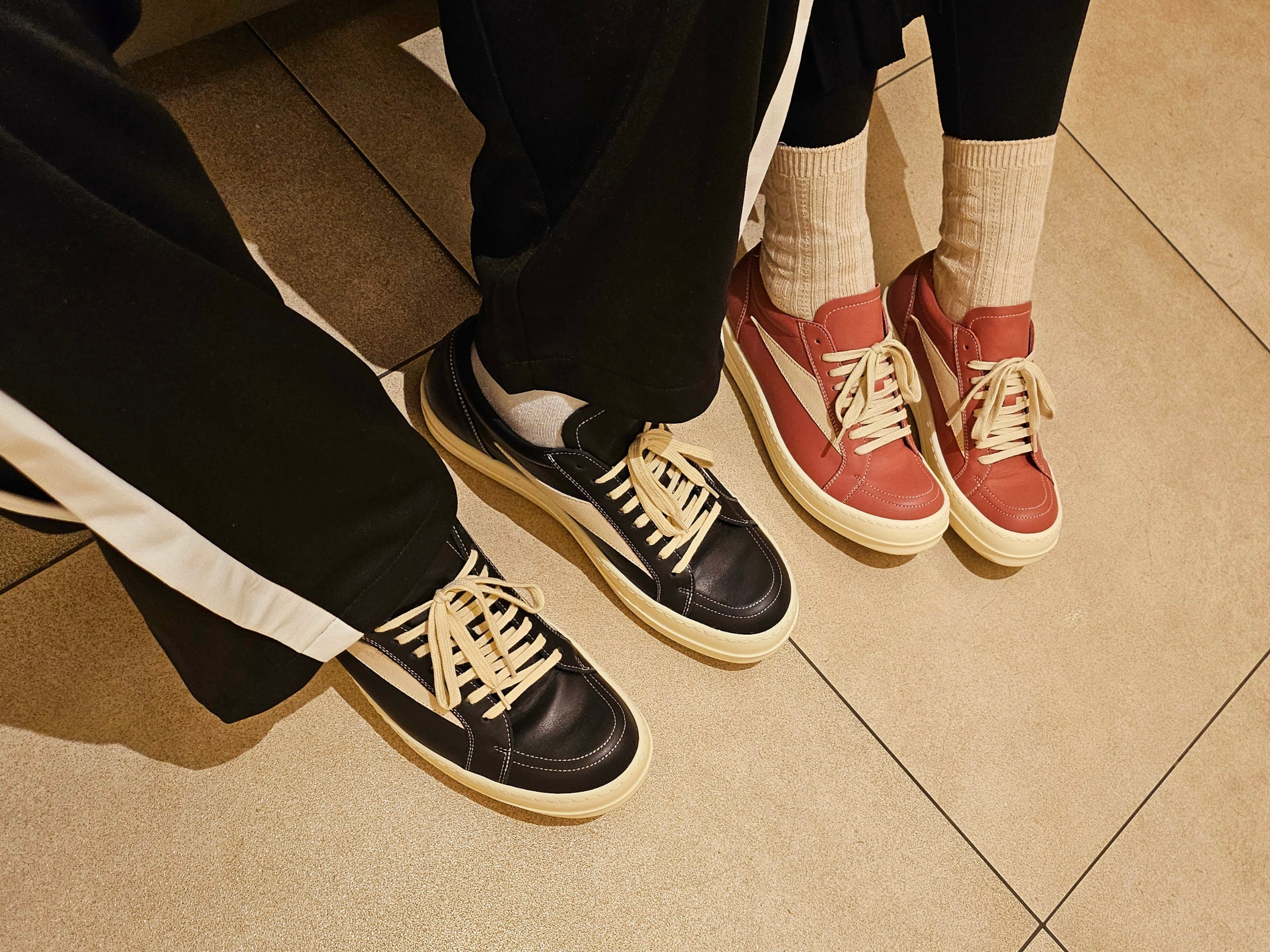Rick Owens Vintage Sneakers Thulian Milk, Rick Owens Lido Vintage Sneakers Black Milk 착용 스타일 - 2