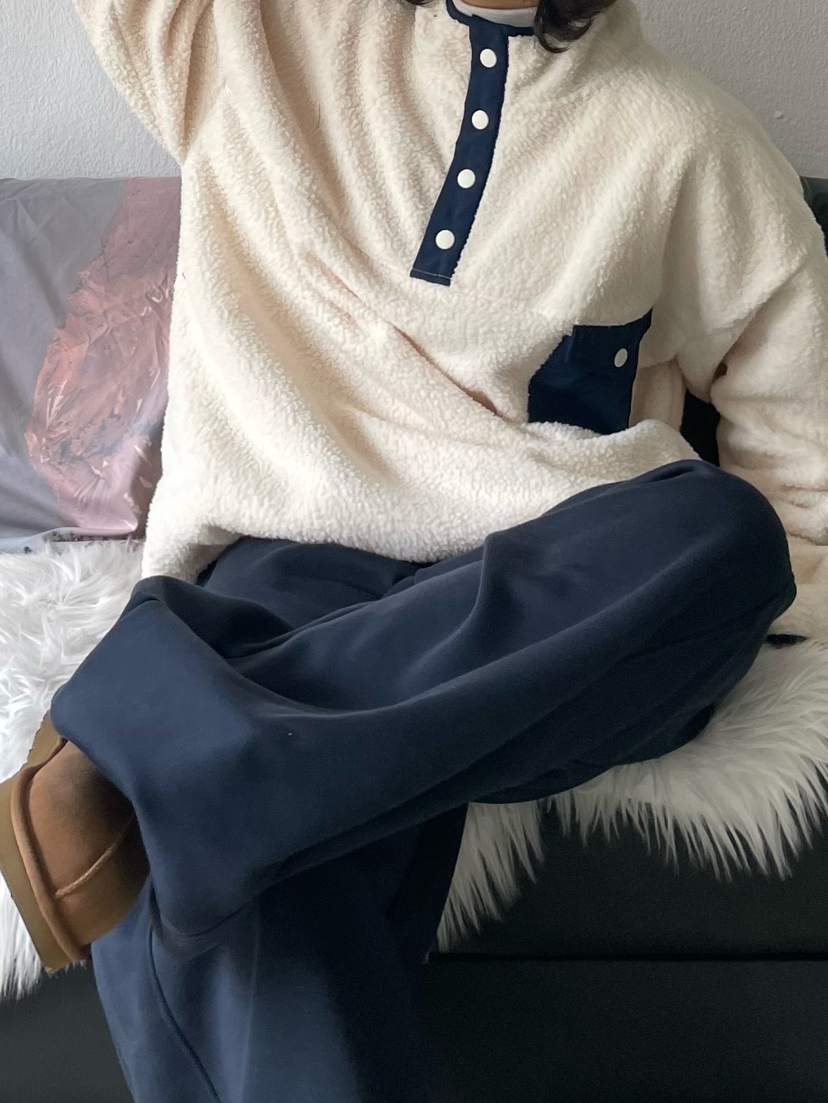 Carhartt Canvas Cap Navy, (W) UGG Tasman Slipper Chestnut 착용 스타일 - 4
