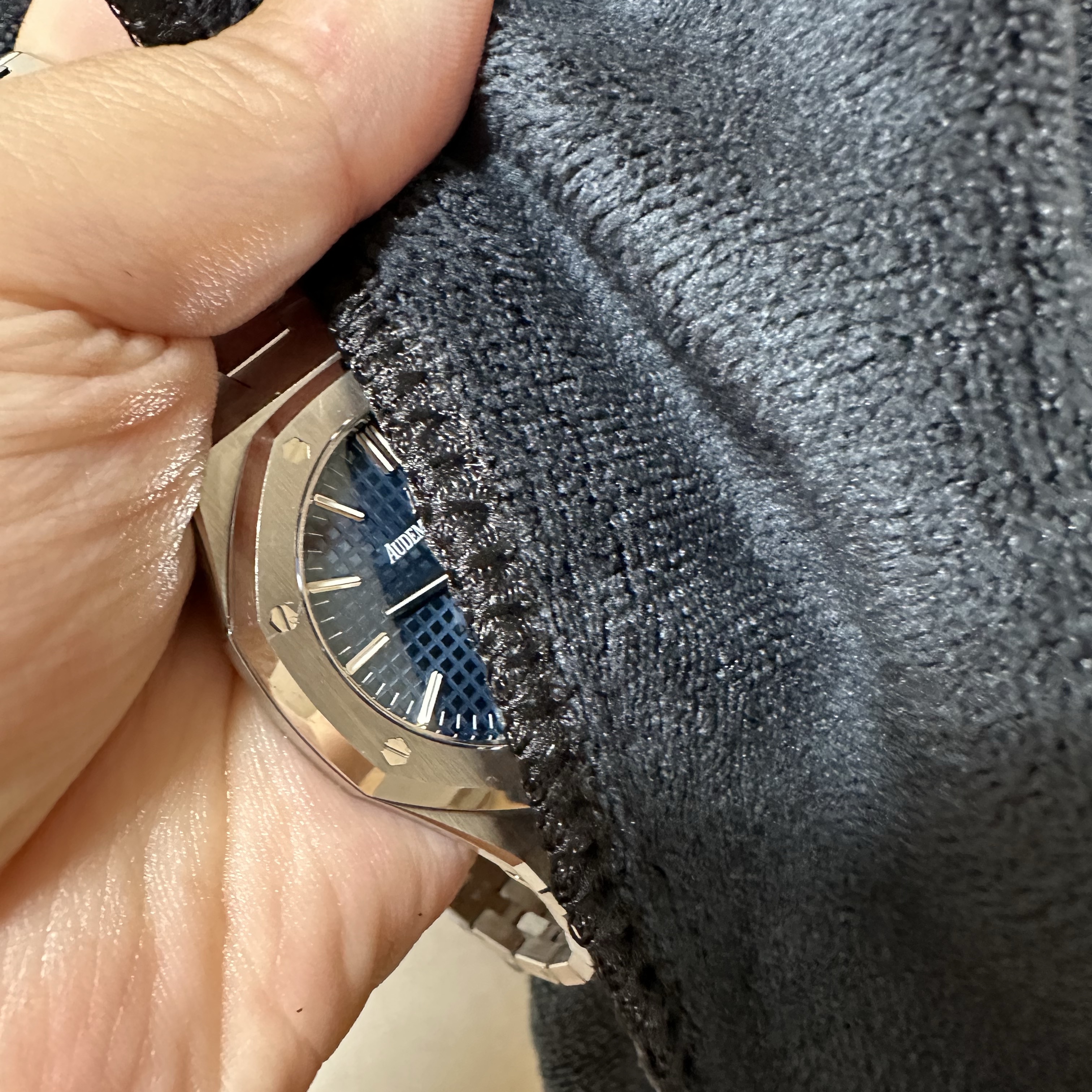 [KREAM 단독] CHRONOPEN Chronopen Watch Cleaner, Audemars Piguet Royal Oak Selfwinding 37mm Steel Bracelet Blue 착용 스타일 - 5