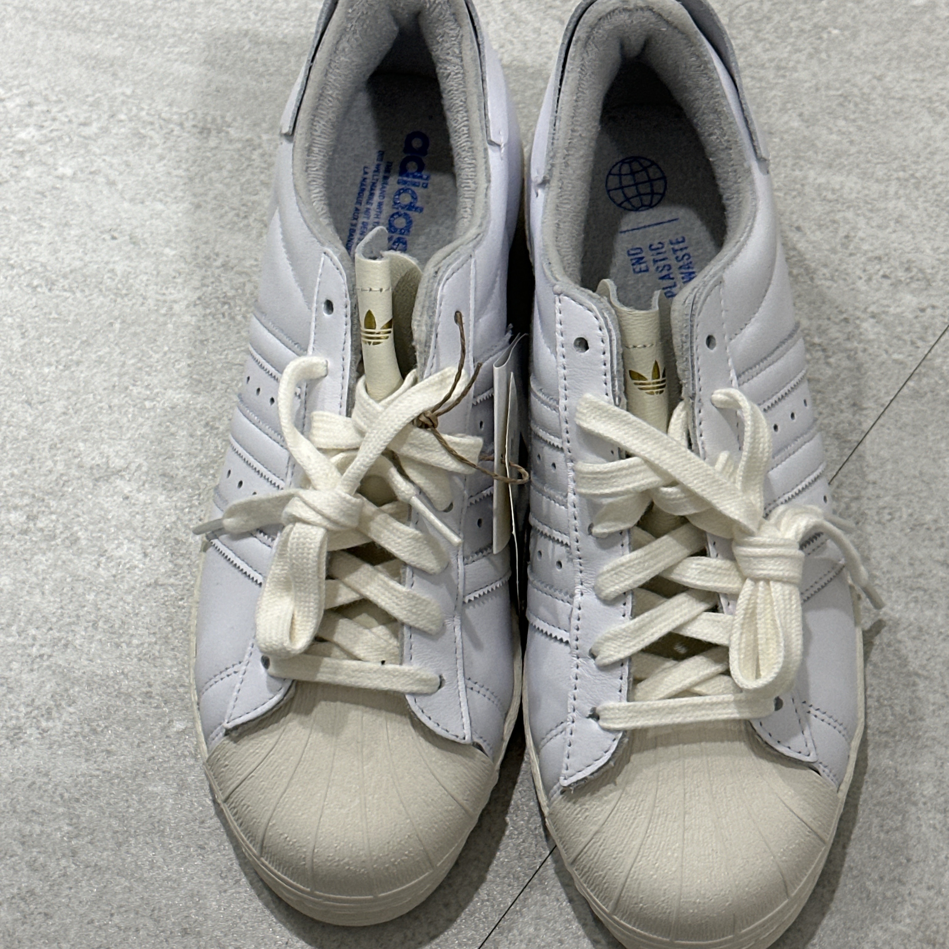 Adidas Superstar 82 Cloud White Off White 착용 스타일