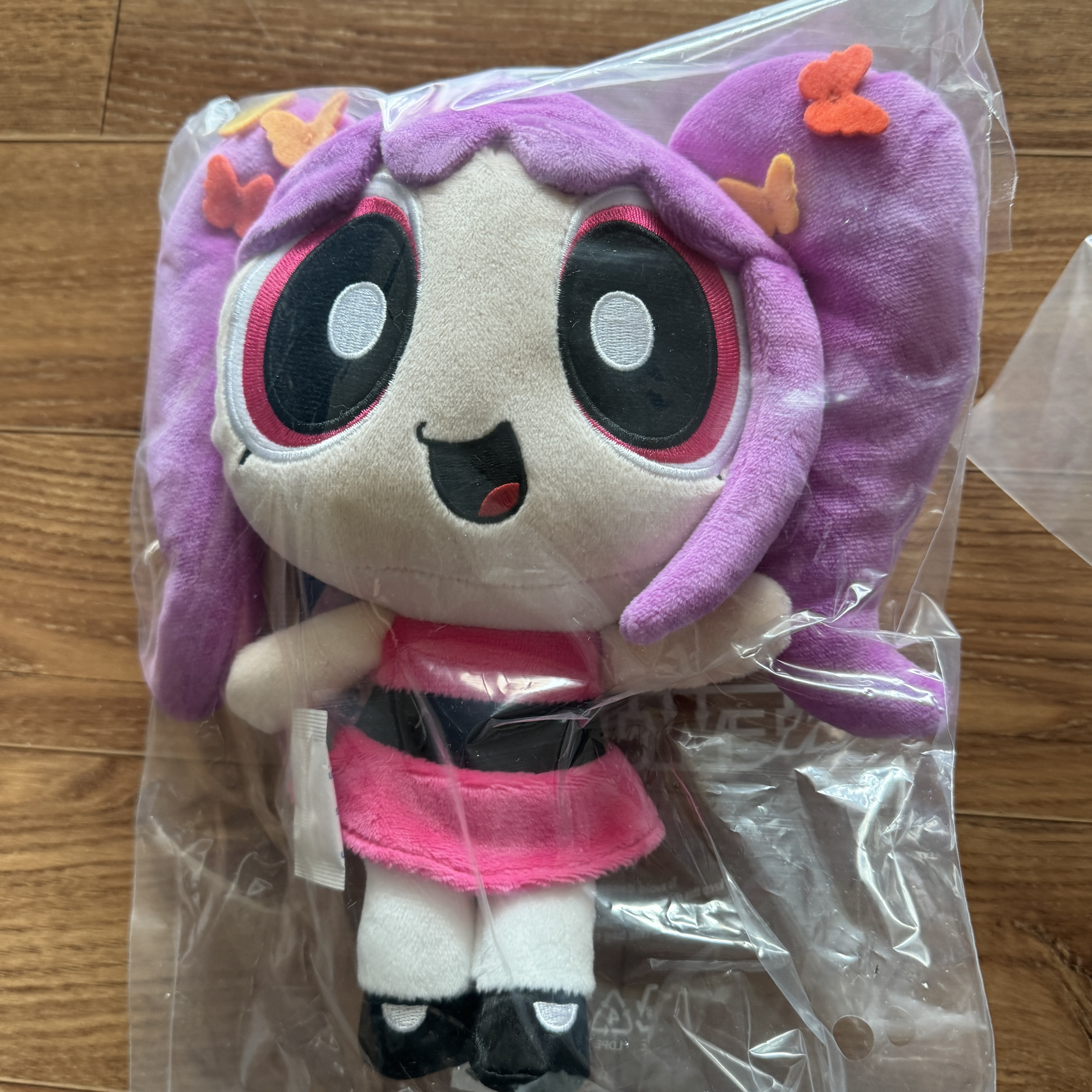 Newjeans x The Powerpuff Girls Doll Medium Hanni 착용 스타일