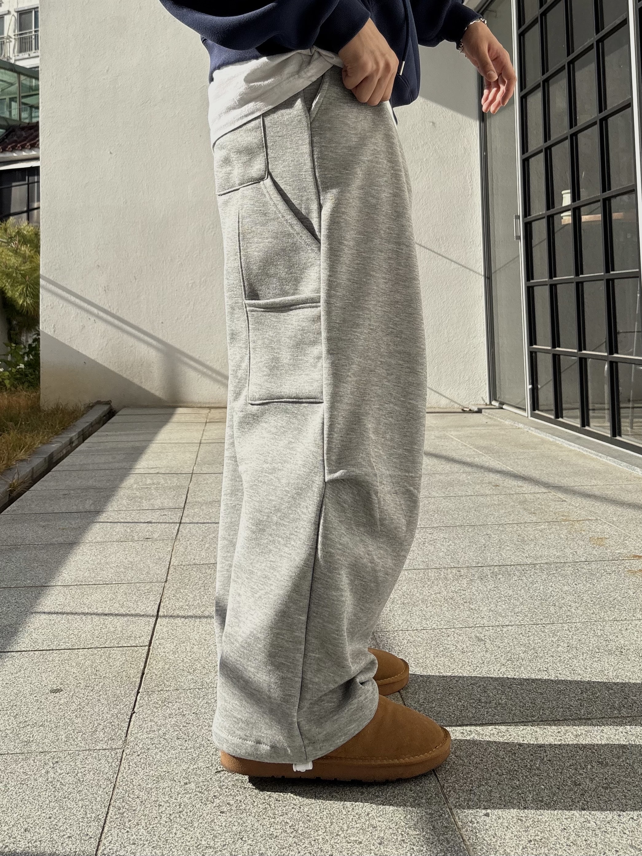 UGG Tasman Slipper Chestnut 착용 스타일 - 3
