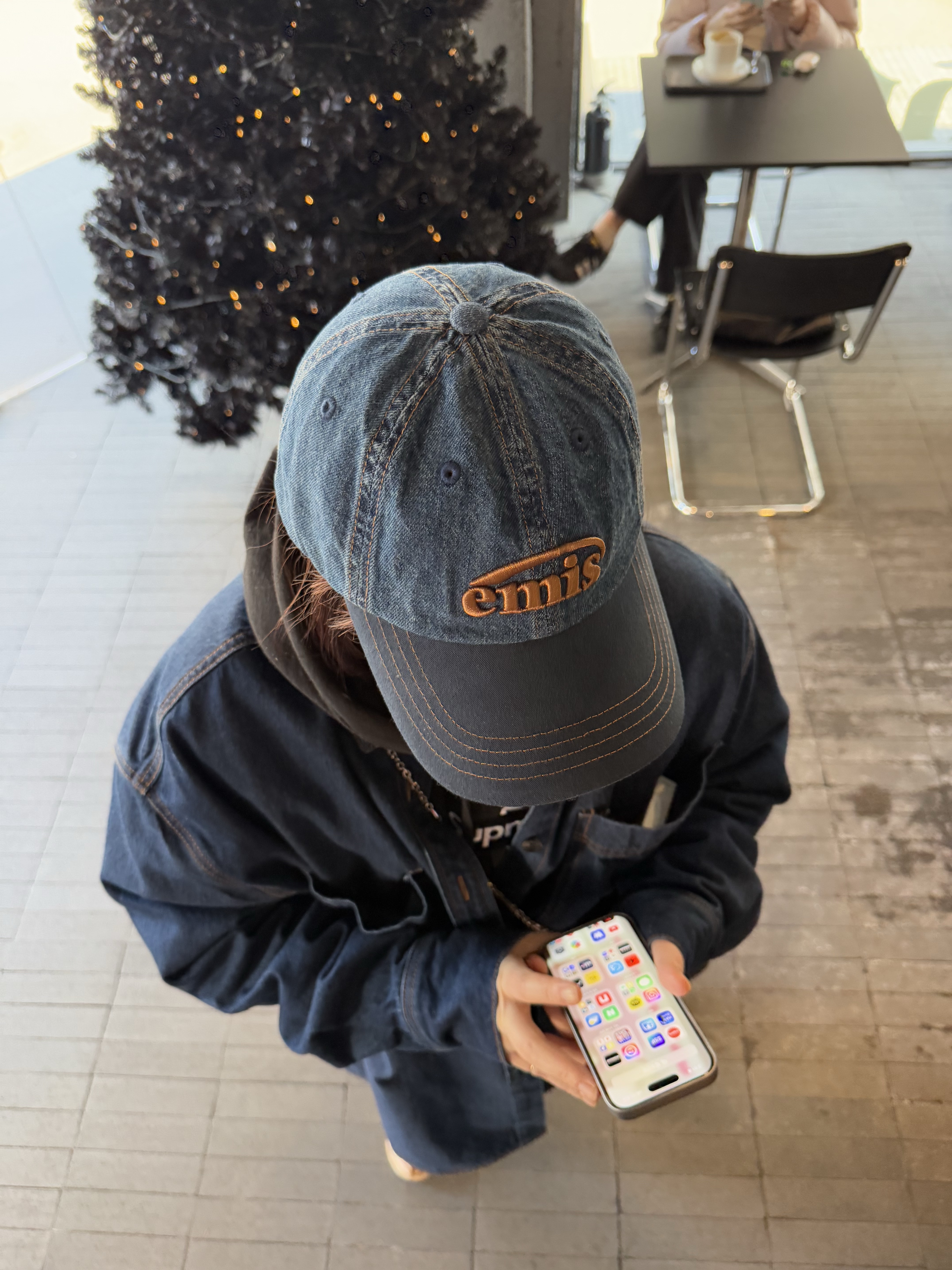 Supreme Cross Box Logo Hooded Sweatshirt Black - 20FW, Maison Margiela 5AC Classique Baby Bag Black 착용 스타일 - 5
