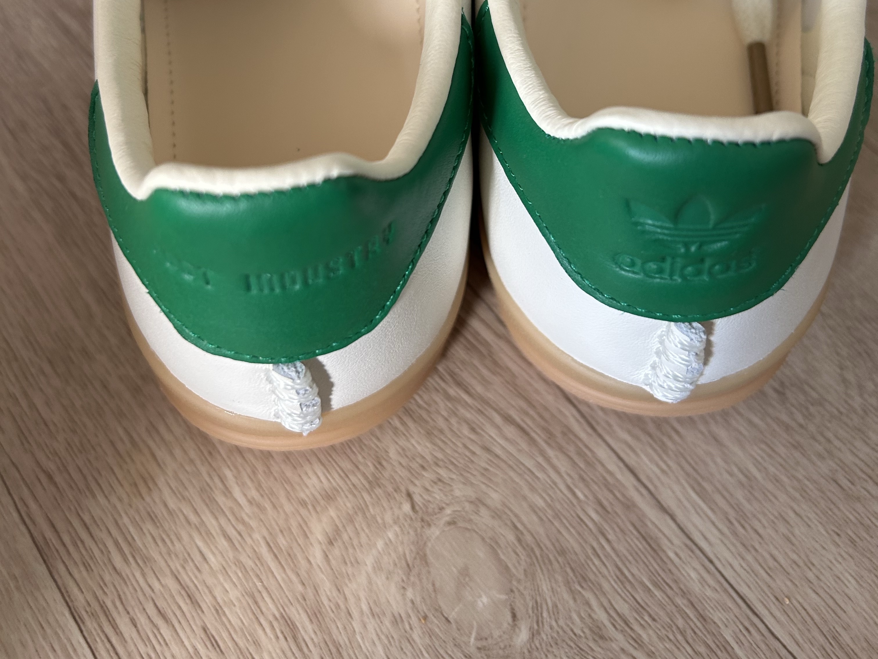 Adidas x Foot Industry Gazelle Indoor Off White Green 착용 스타일