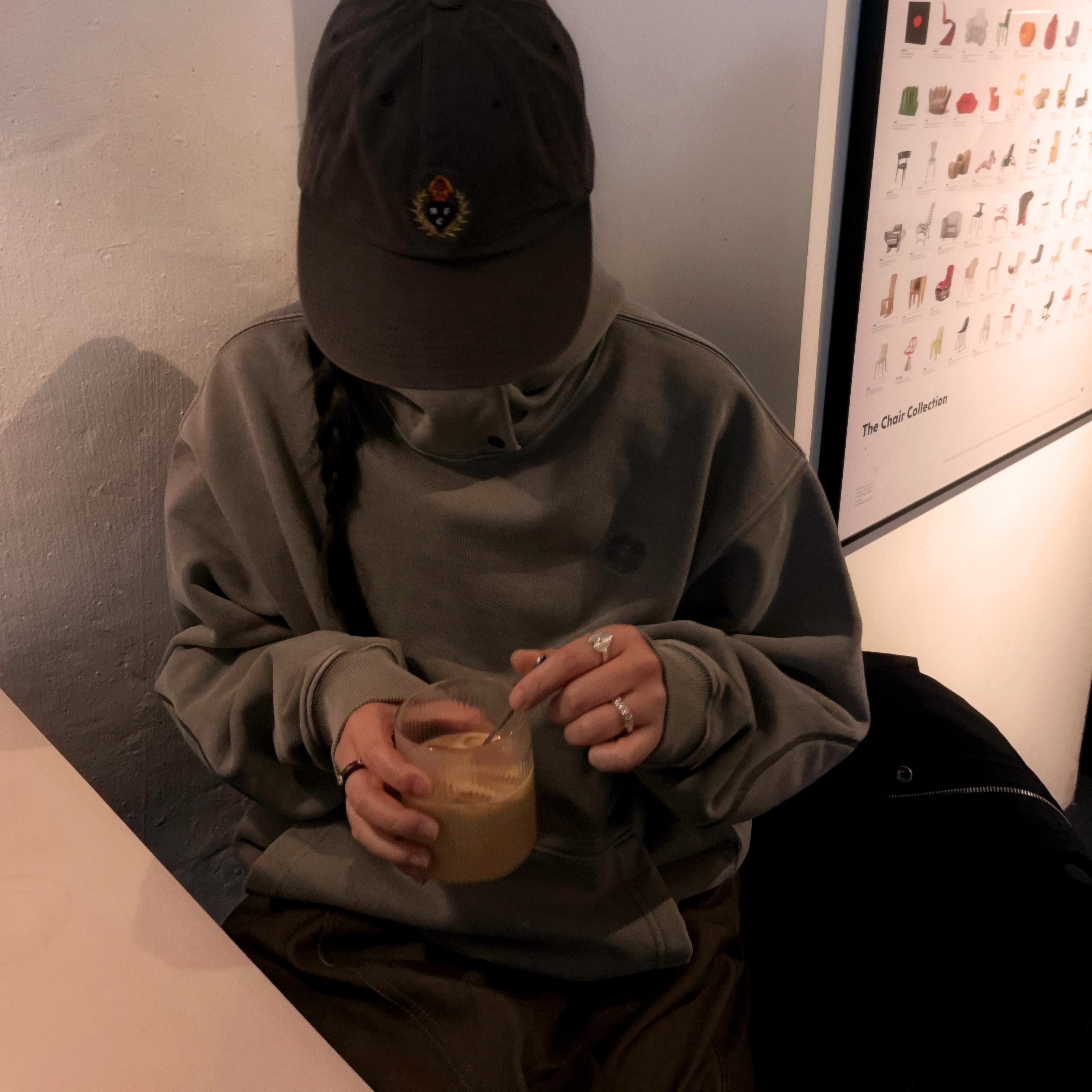 Heritage Floss Crest Twill Washed Cap Charcoal 착용 스타일 - 2