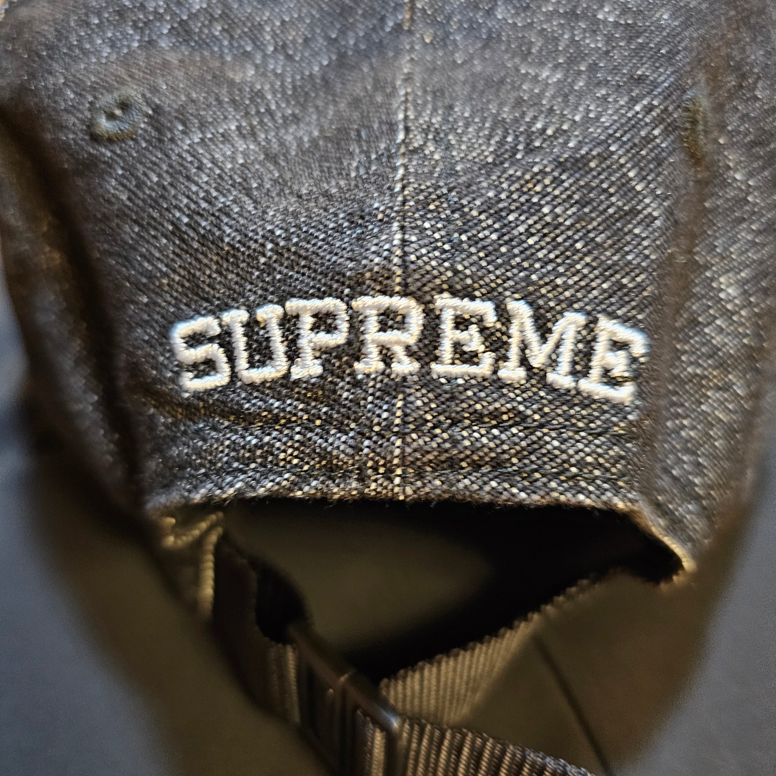 Supreme Cordura Denim Small Box 6-Panel Black - 24SS 착용 스타일 - 2