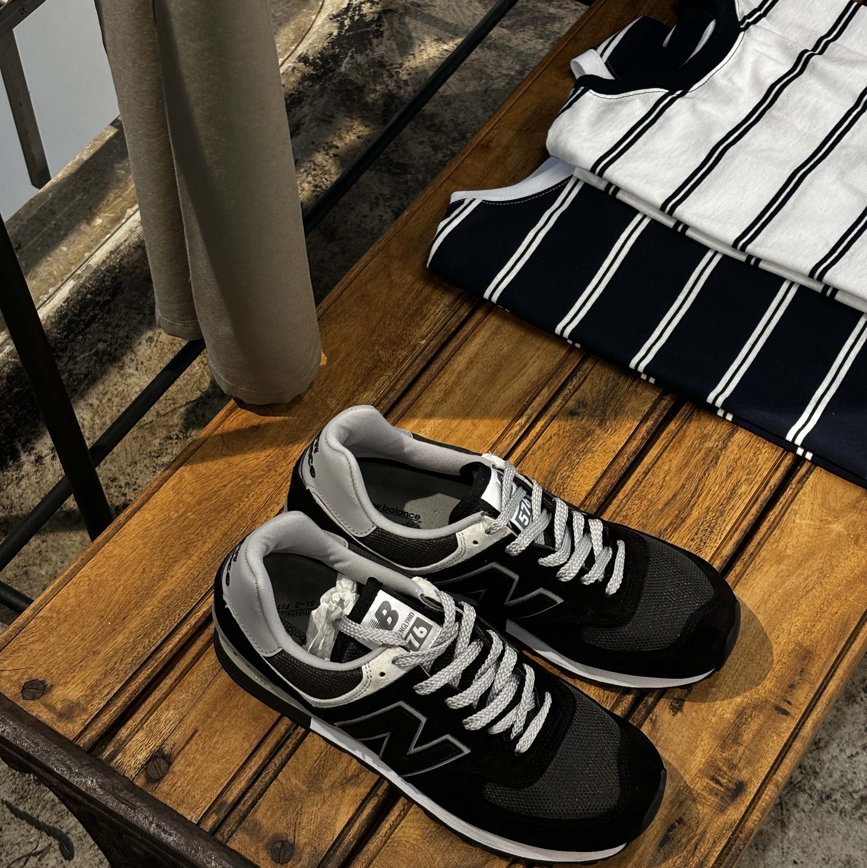 New Balance 576 Made in UK Black Noir 착용 스타일