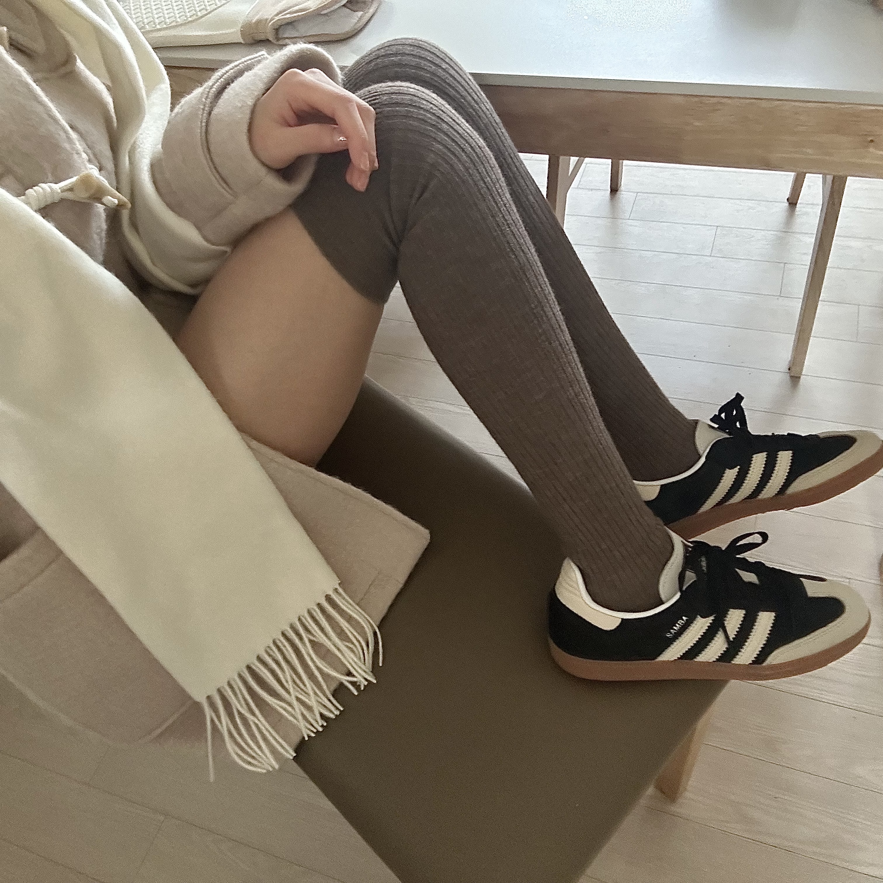 (W) Adidas Samba OG Core Black Wonder White 착용 스타일