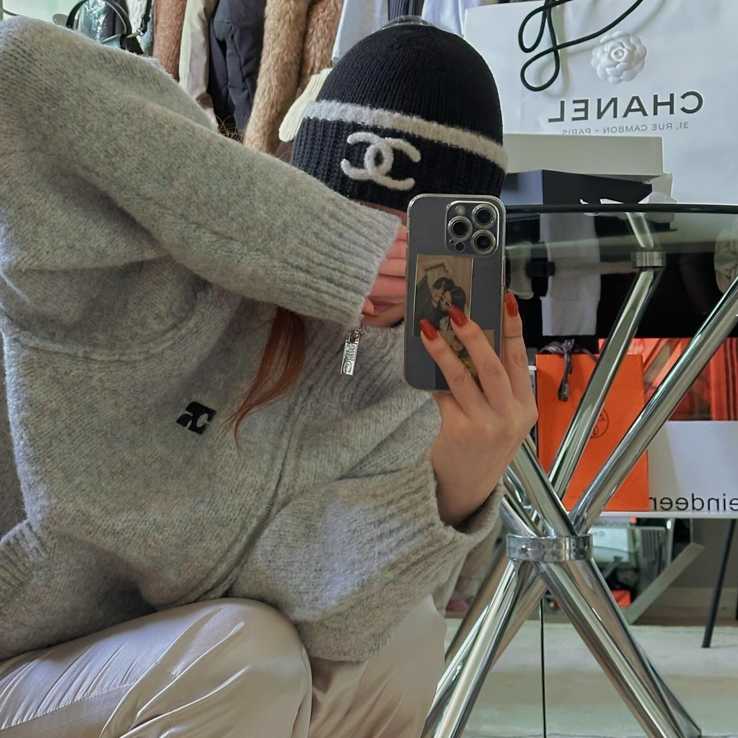 (W) Chanel Beanie & Beige Black 착용 스타일