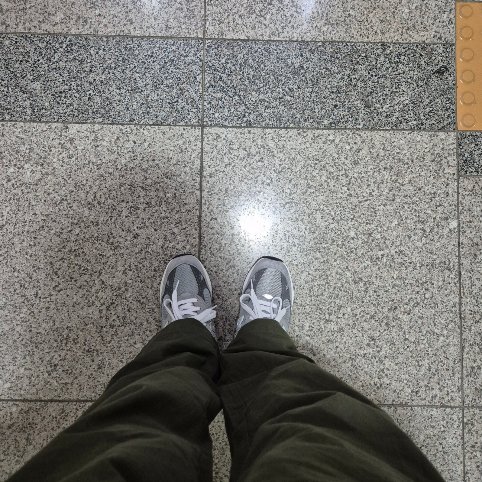 New Balance 993 Made in USA Grey - D Standard 착용 스타일