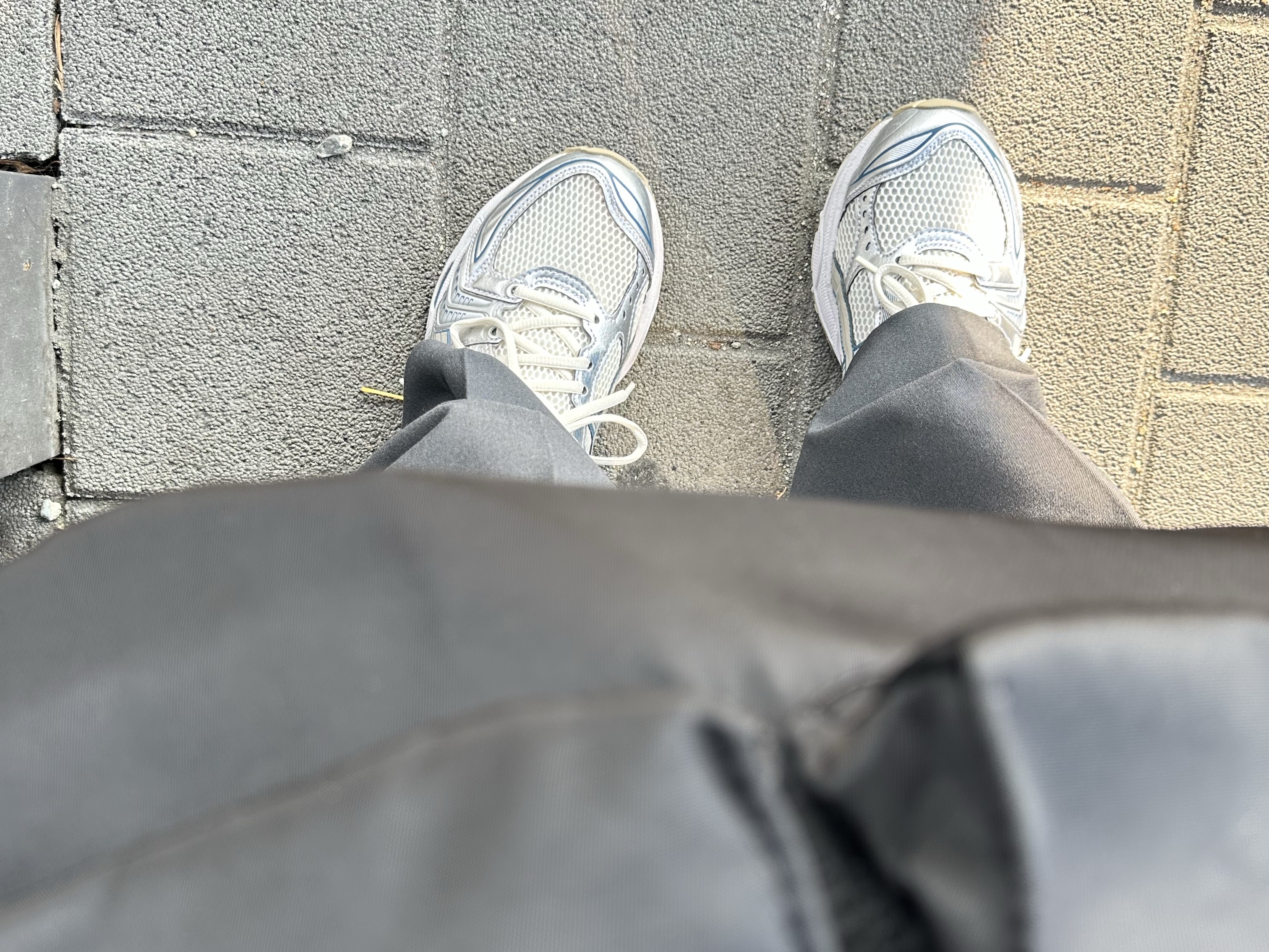 Asics Gel-Kayano 14 Cream Pure Silver 착용 스타일