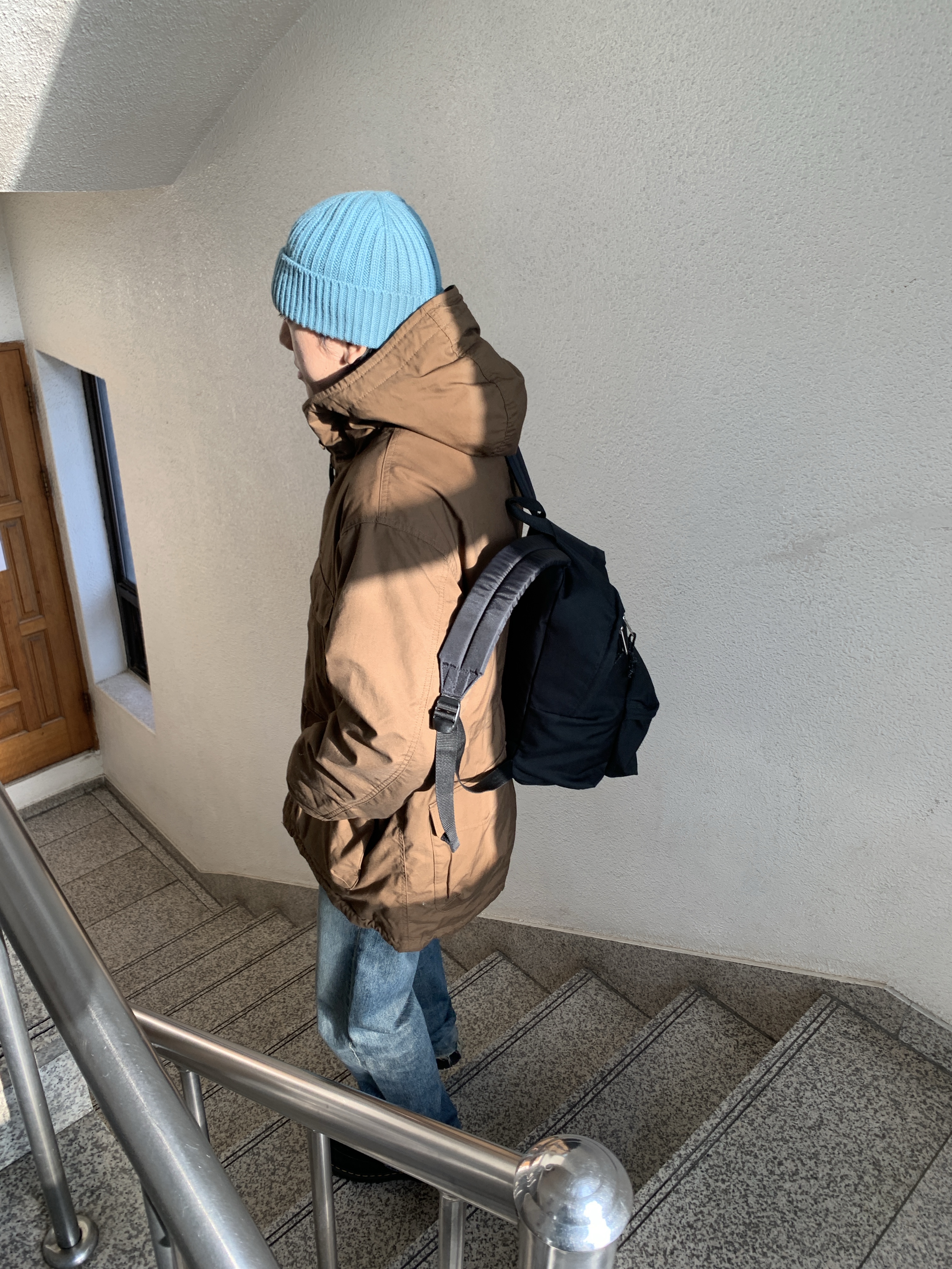 Uniqlo x Engineered Garments Pufftech Utility Jacket Brown, Dr. Martens Ramsey Monk Suede Black 착용 스타일 - 5