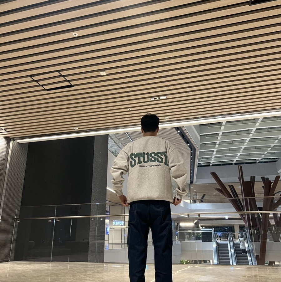 Stussy Burly Thread Crew Ash Heather 착용 스타일 - 2
