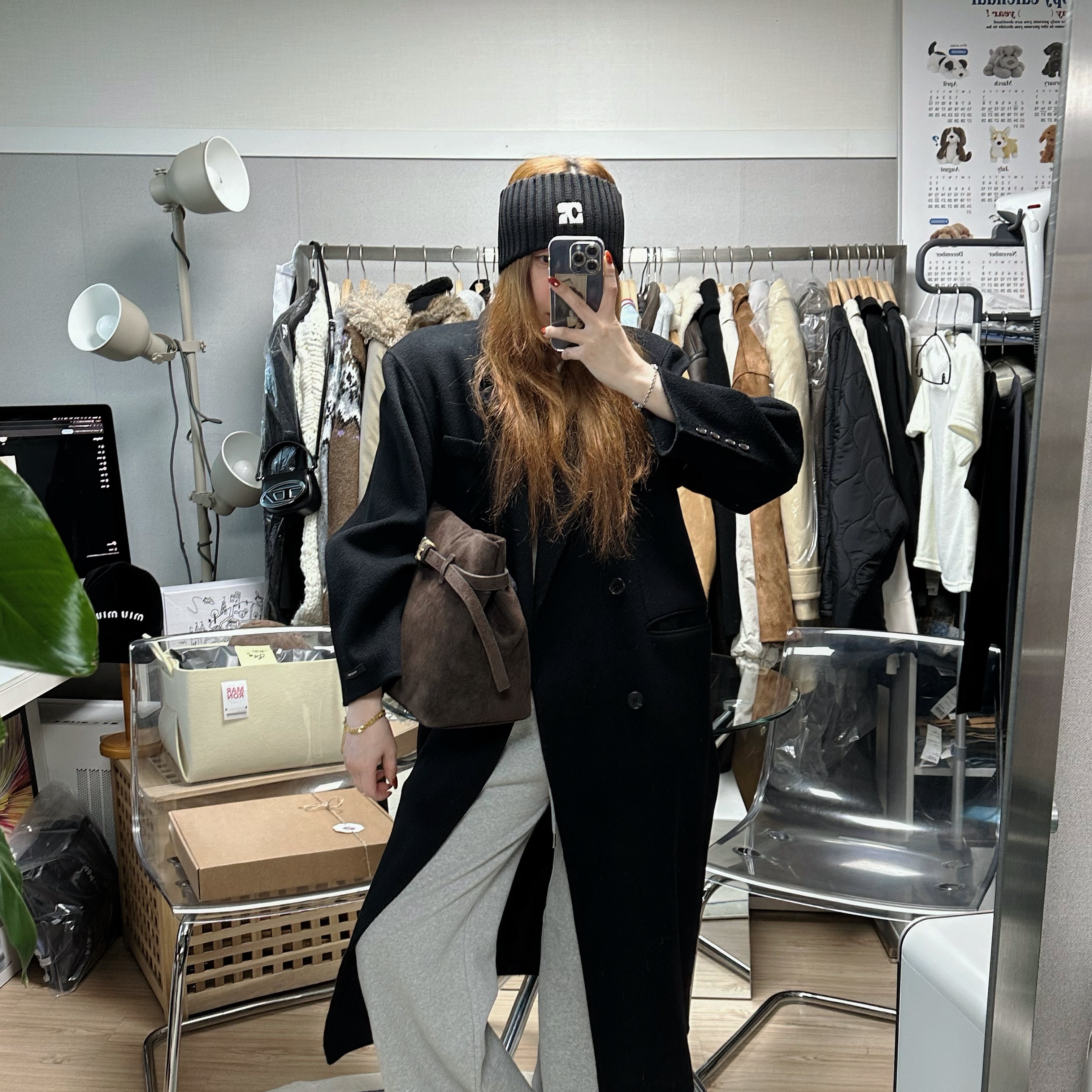 (W) Miu Miu Velvet Baseball Cap Black White, Diesel 1DR Mini Bag Plaque Black 착용 스타일 - 3