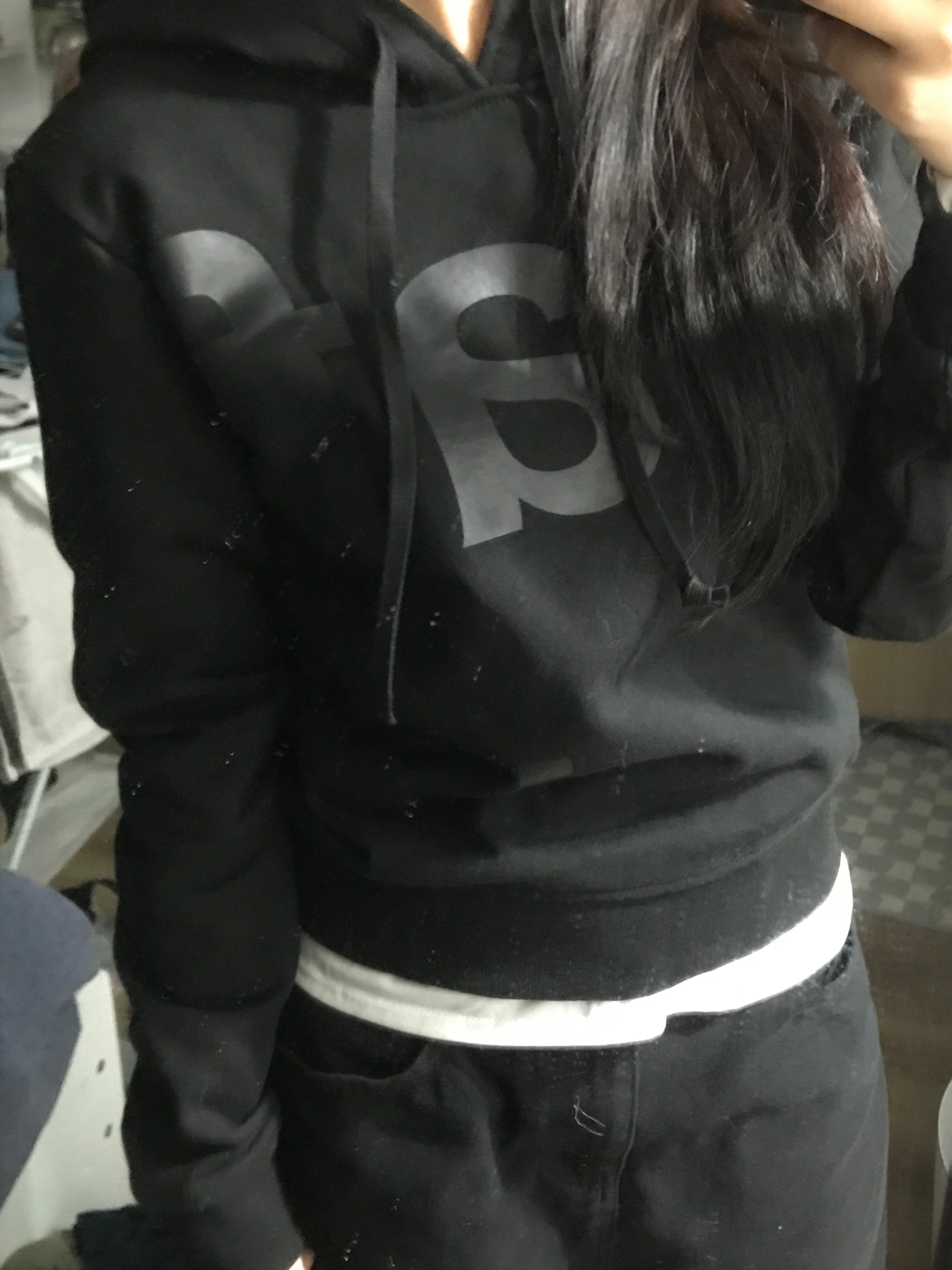 [KREAM 단독] Safarispot Women 1/2 Basic Safari Hoodie Black 착용 스타일