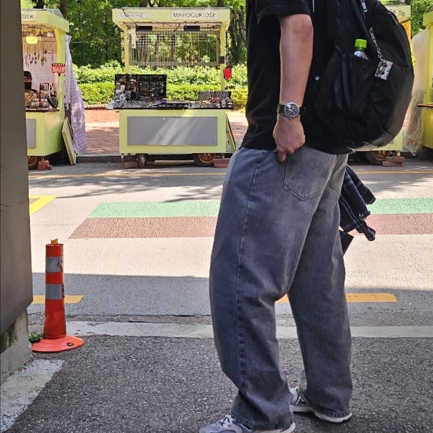 New Balance 530 Gray, Hamilton Khaki Field Mechanical 42mm Nato Strap Green Black 착용 스타일 - 1