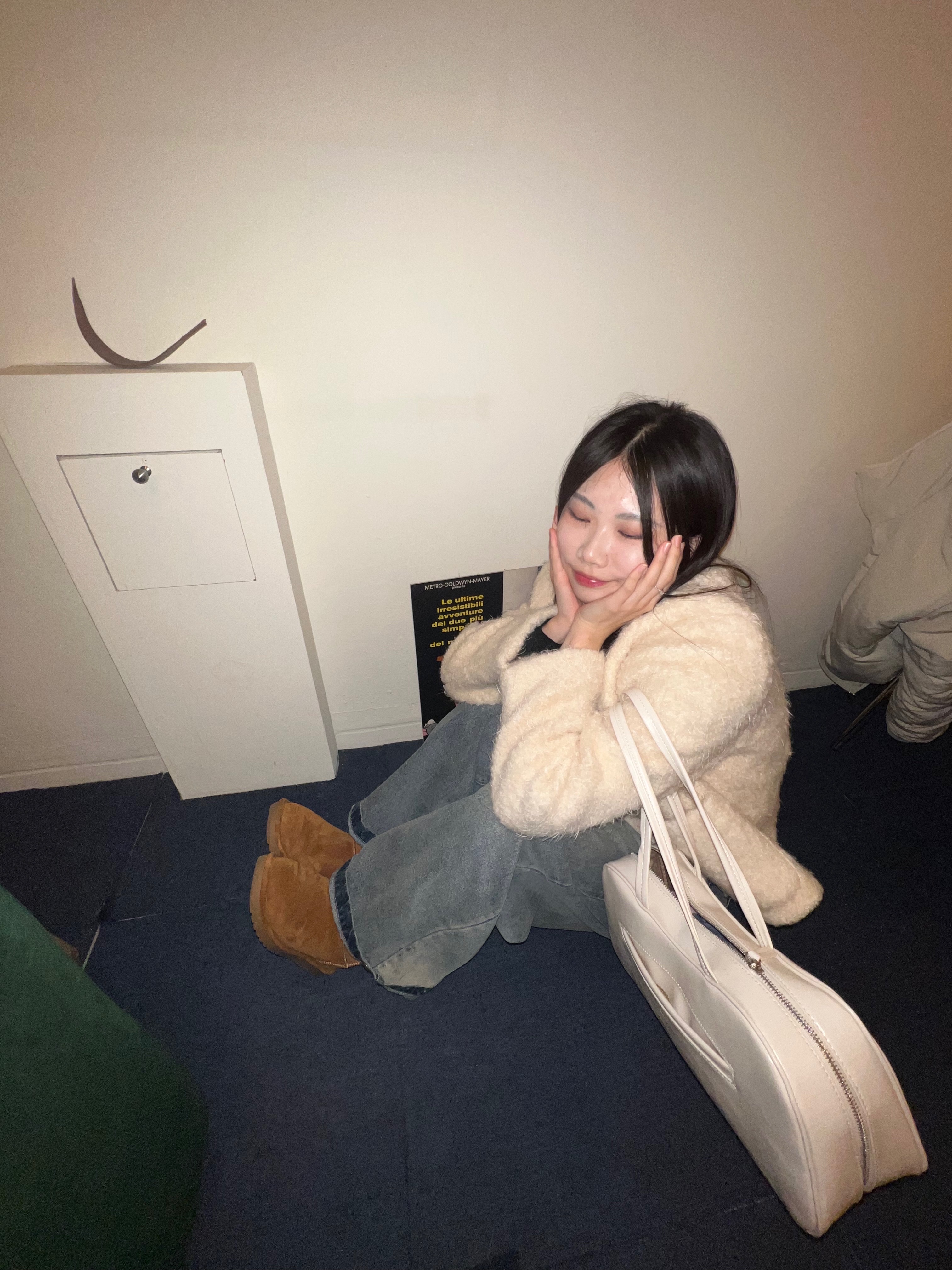(W) UGG Classic Ultra Mini Boots Chestnut, (W) Pandora Eternal Cloud Ring Sterling Silver 착용 스타일