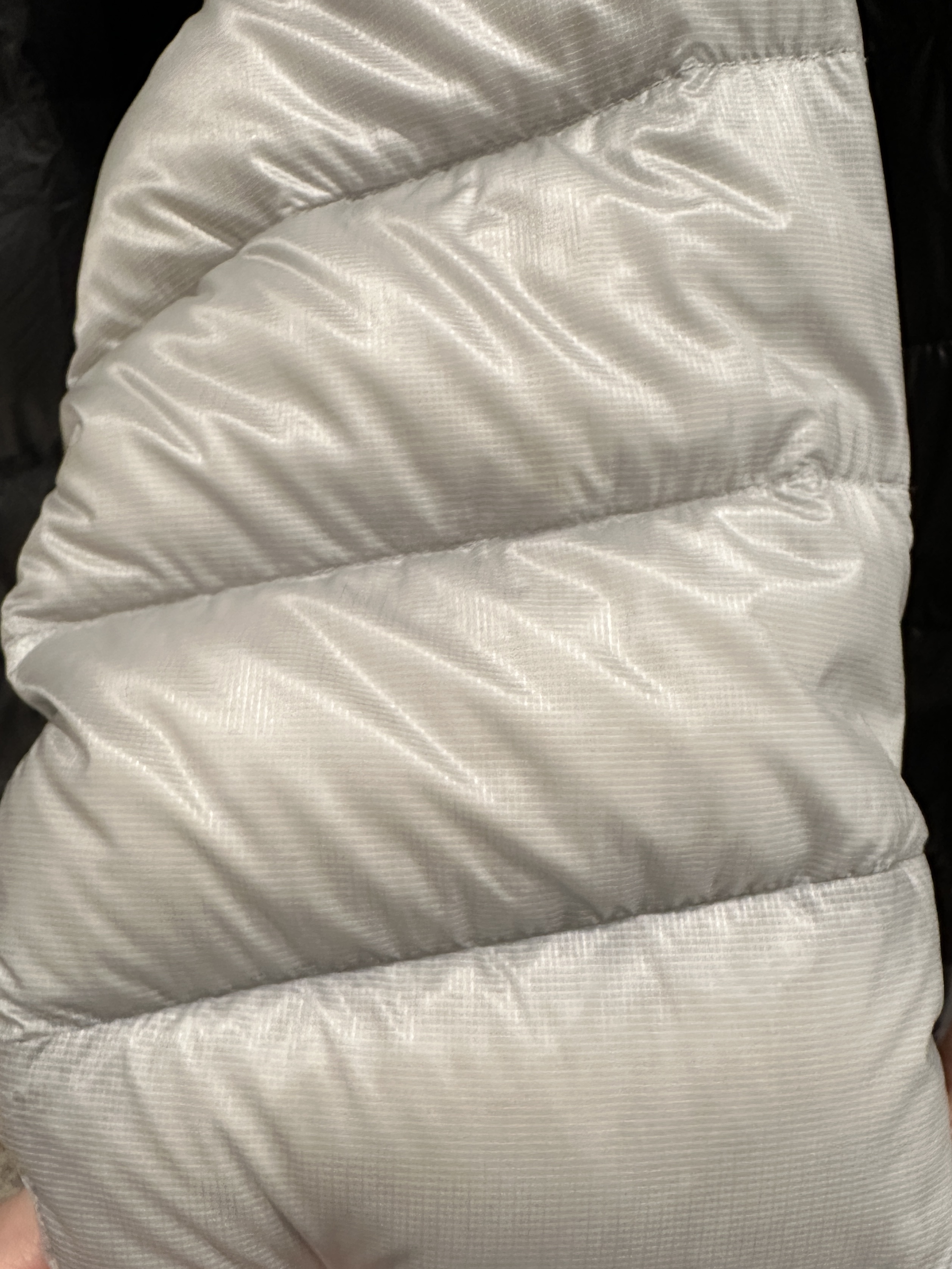 The North Face Summit Mattehorn RDS Down Jacket Light Gray, (W) The North Face Summit Mattehorn RDS Down Jacket Silver 착용 스타일 - 2