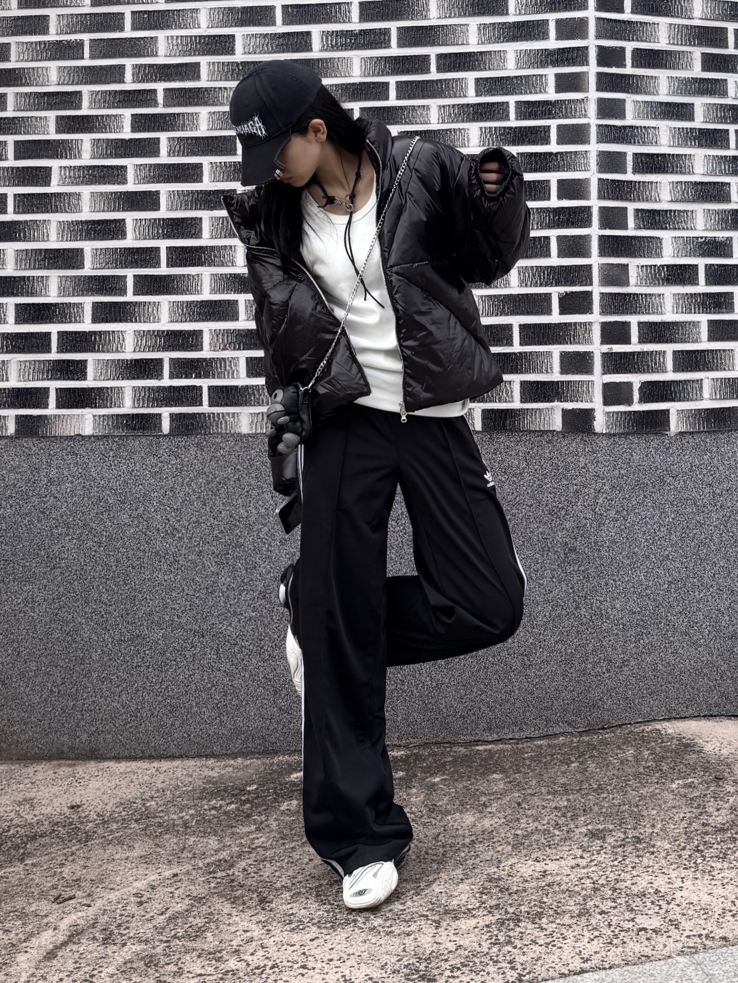 Balenciaga Tyrex Sneakers Black White, (W) Balenciaga Tyrex Sneakers Black White 착용 스타일
