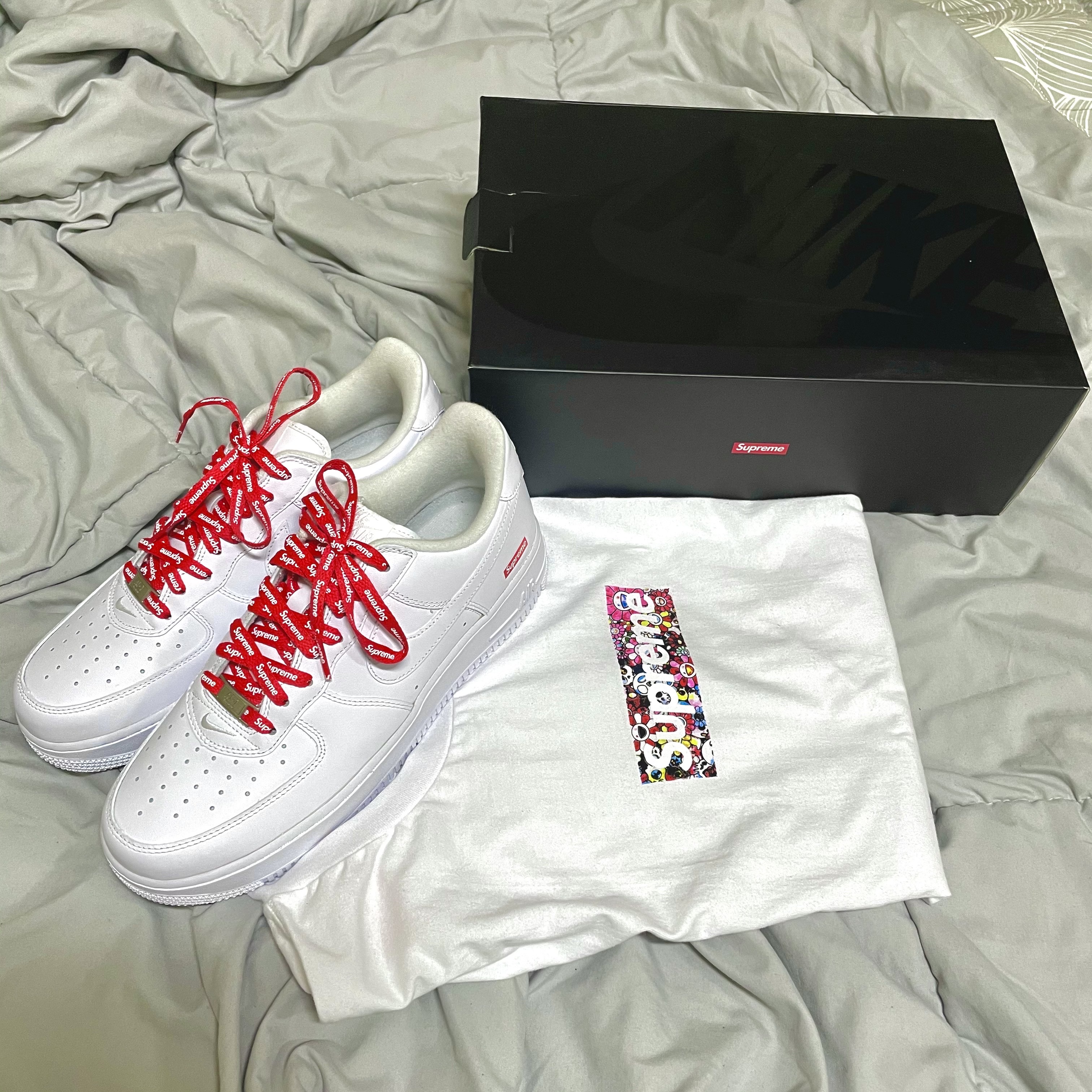 Nike x Supreme Air Force 1 Low White 착용 스타일