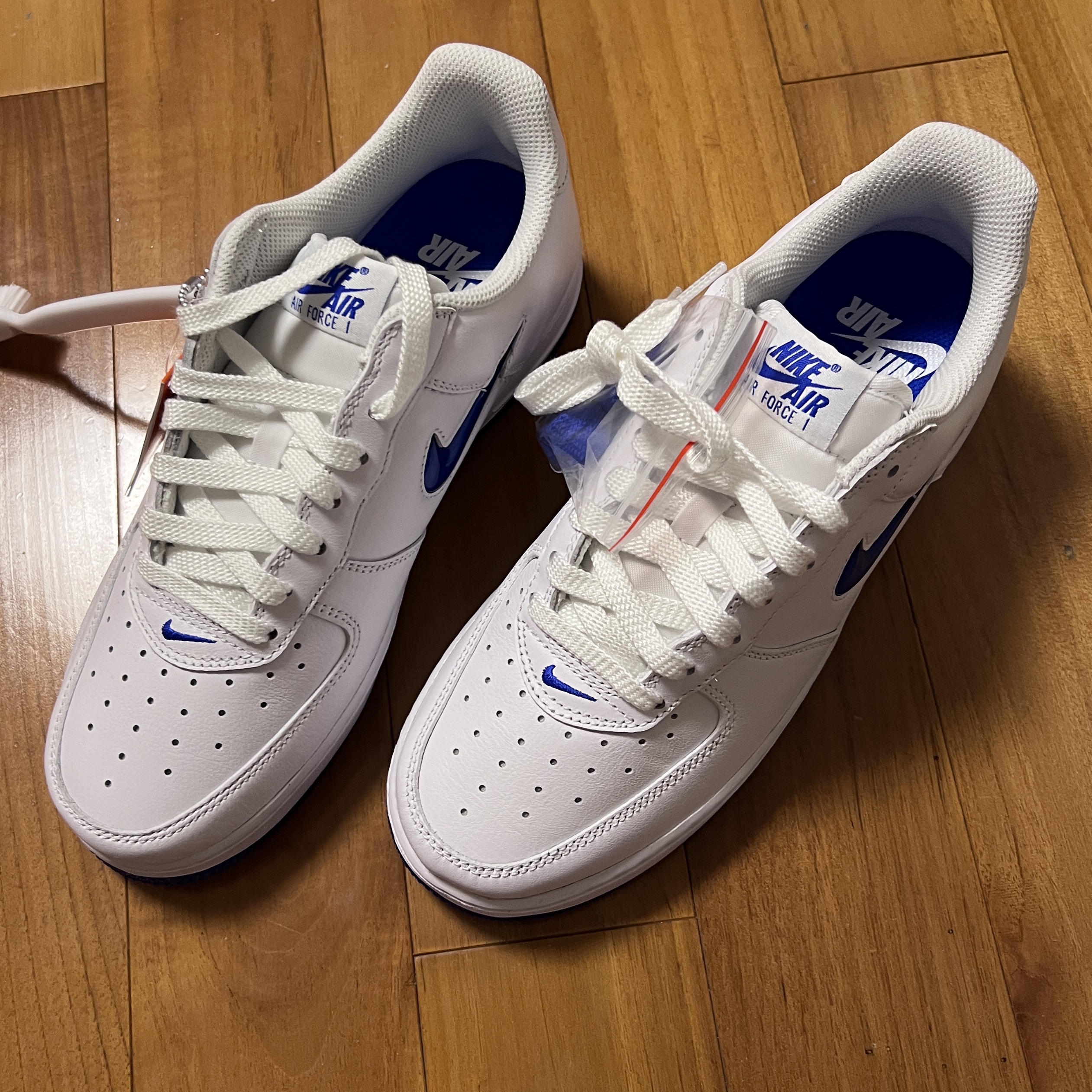 Nike Air Force 1 Low Color of The Month White Hyper Royal 착용 스타일