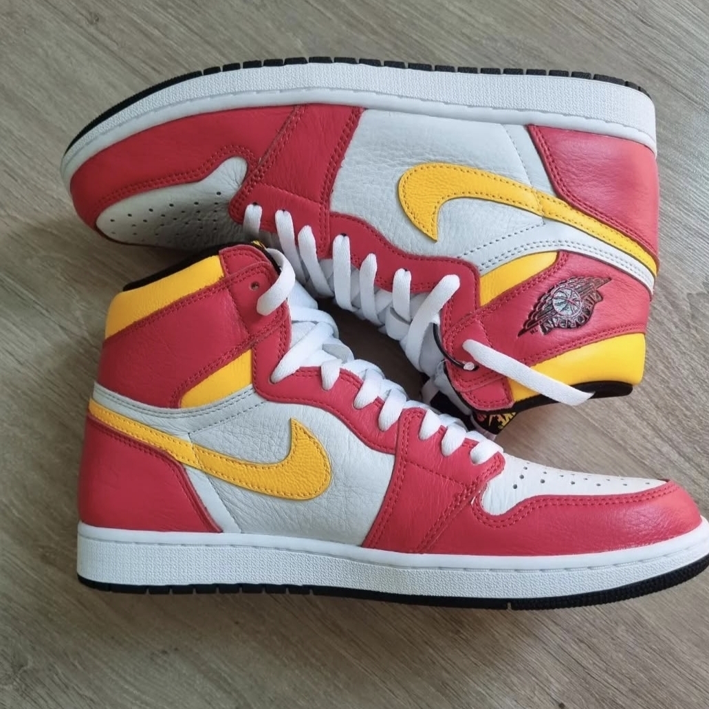 Jordan 1 Retro High OG Light Fusion Red 착용 스타일