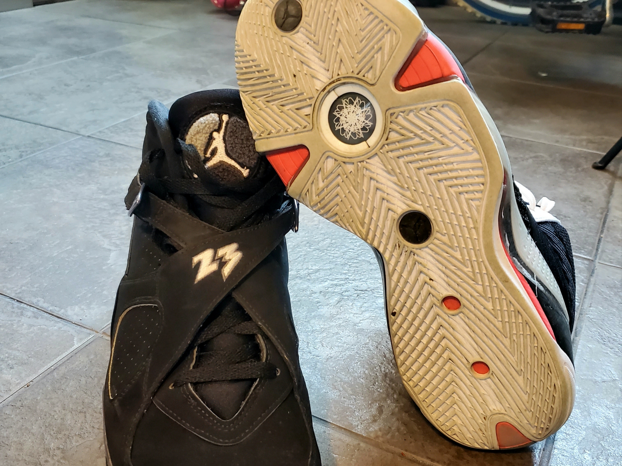 Jordan 8 Retro Chrome 2015, Jordan XXXVIII Fundamentals White Black 착용 스타일 - 2