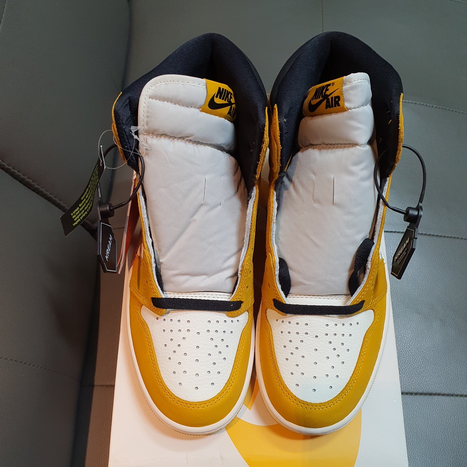 Jordan 1 Retro High OG Yellow Ochre 착용 스타일