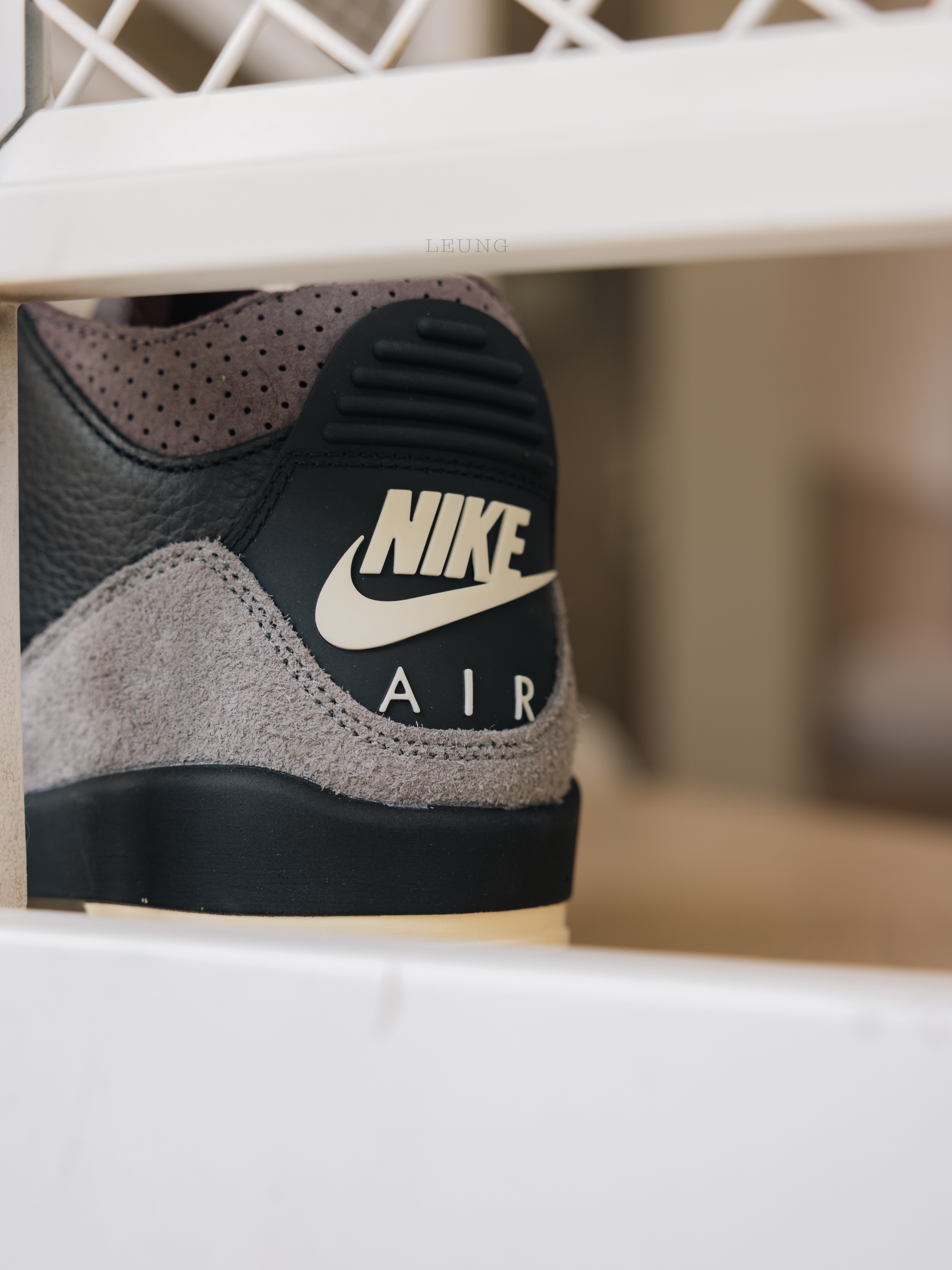 (W) Jordan 3 x A Ma Maniere Retro OG SP Black and Flat Pewter 착용 스타일 - 1
