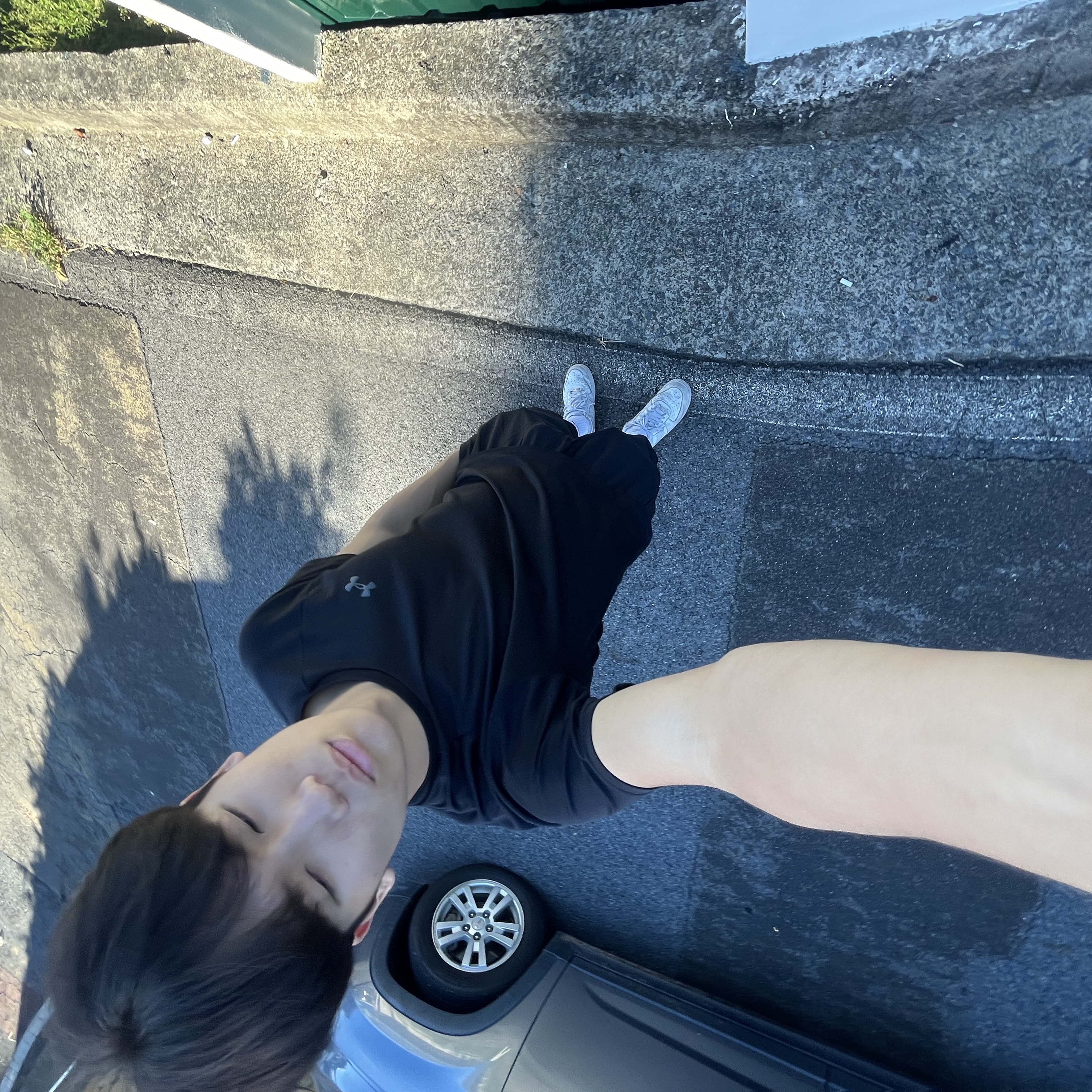 Under Armour Tech 2.0 Short Sleeve Black Graphite 착용 스타일 - 3