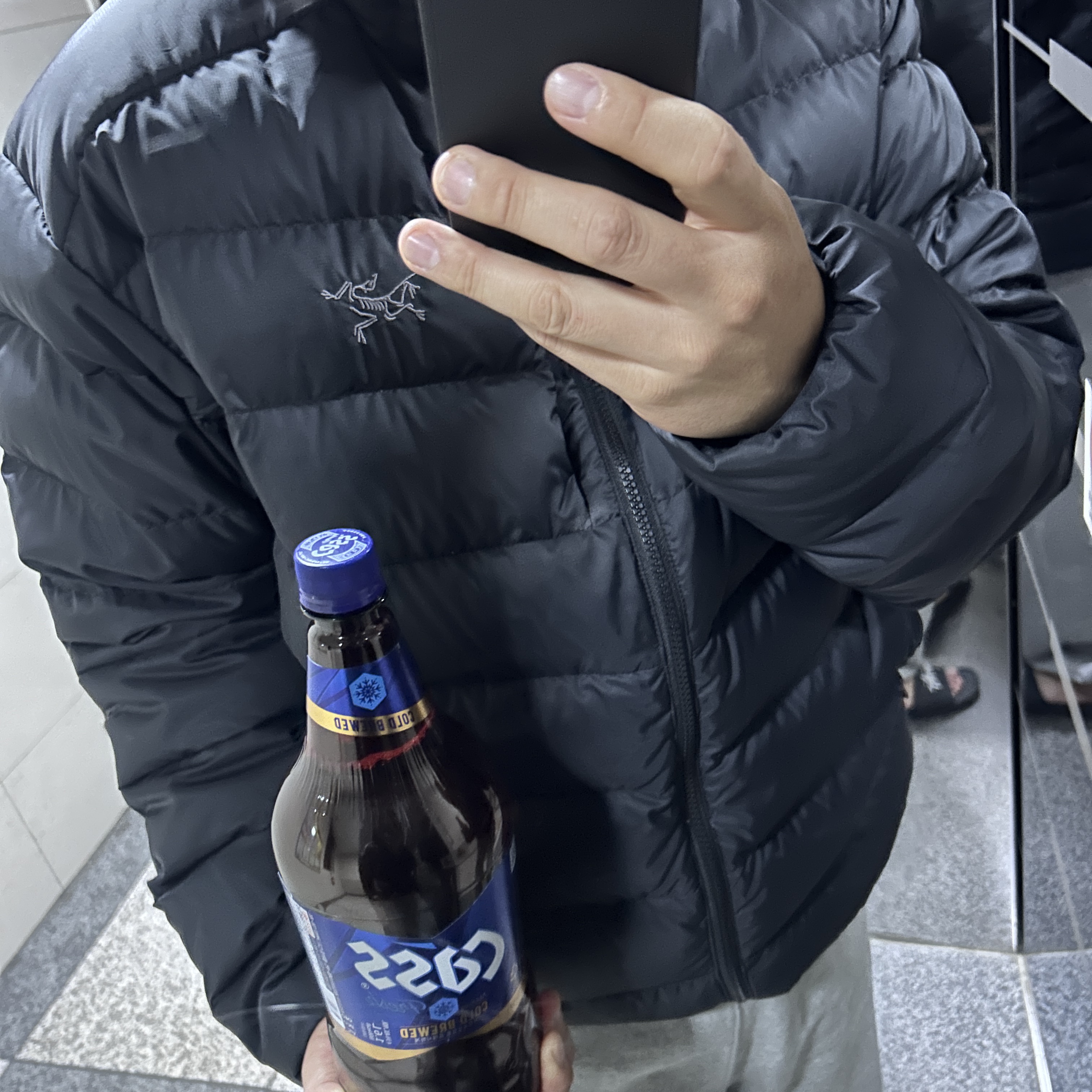 Arc'teryx Thorium Hoody Black 착용 스타일