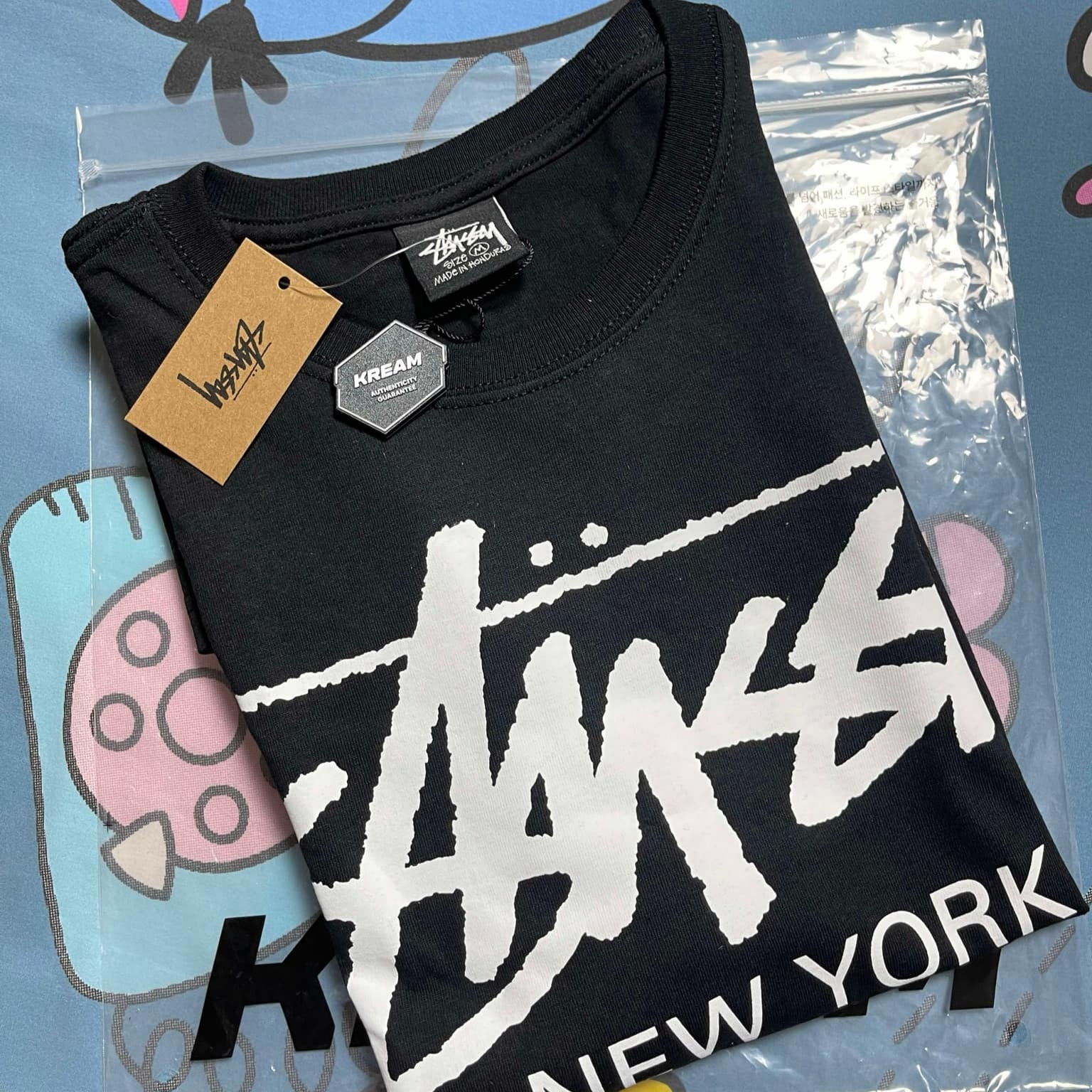 Stussy World Tour T-Shirt Black 2024,2025 착용 스타일