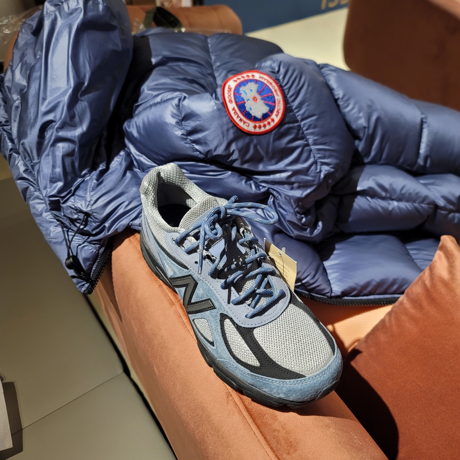 New Balance 990v4 Made in USA Arctic Grey 착용 스타일
