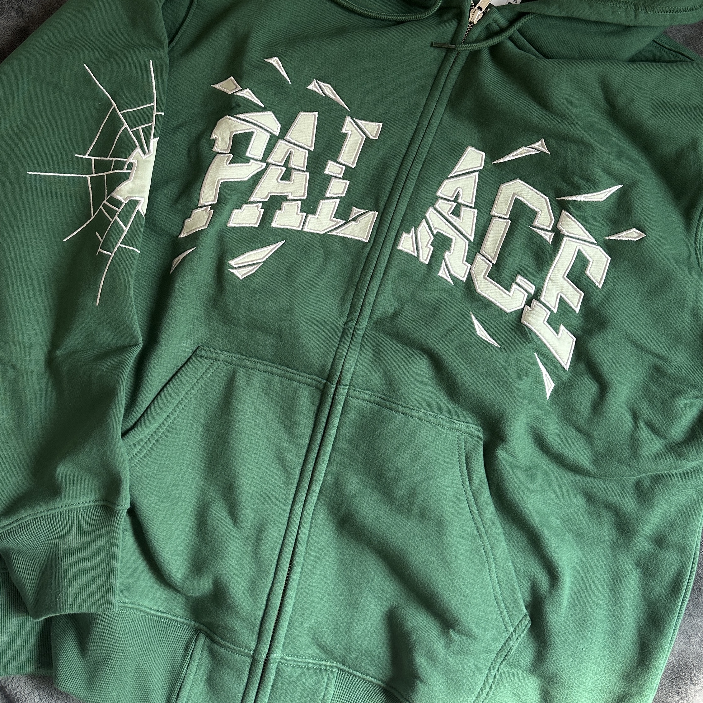 Palace Shatter Zip Hood Racey Green - 24FW 착용 스타일