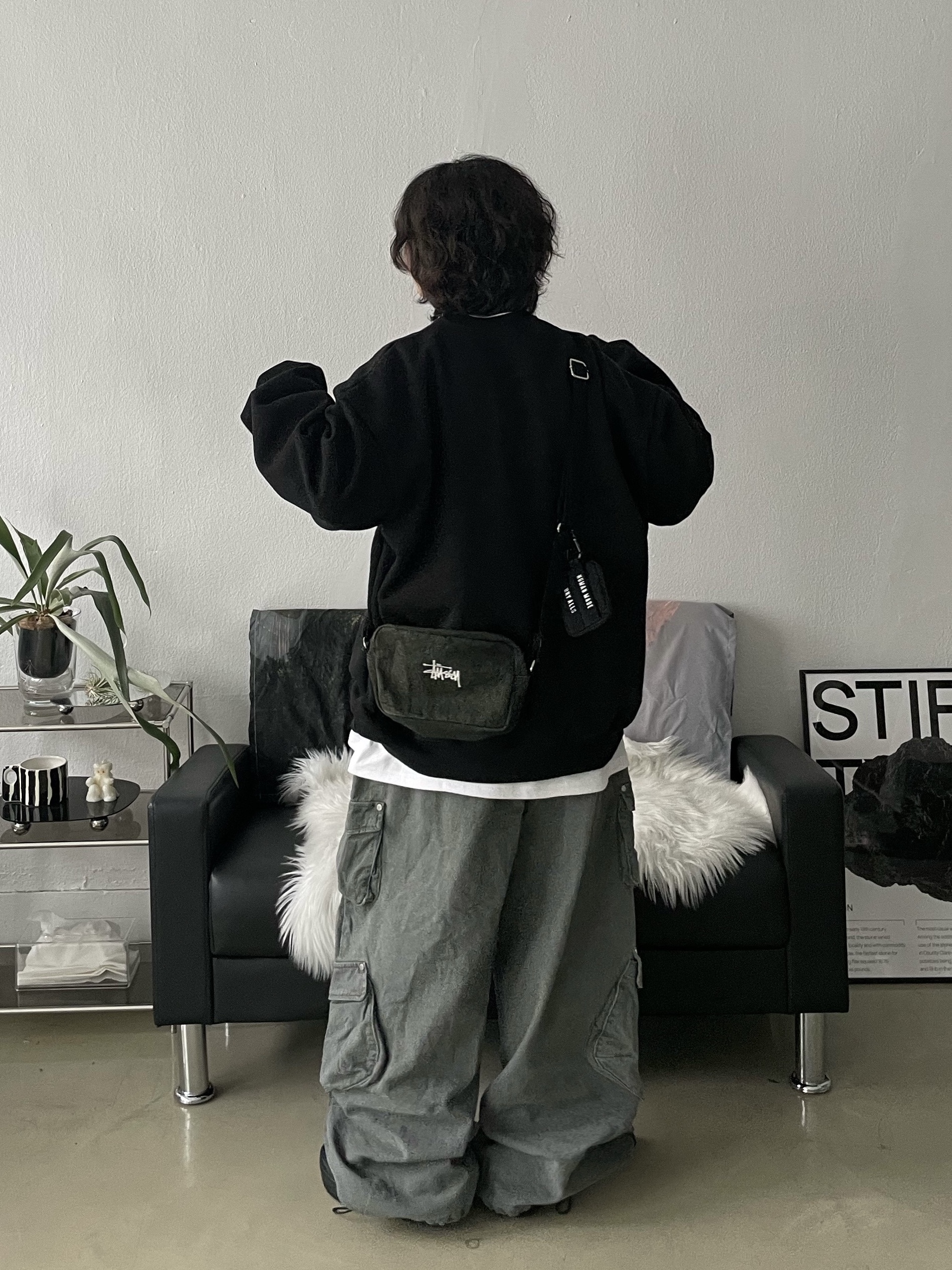 Stussy Canvas Side Pouch Washed Black, Human Made Military Card Case Black 착용 스타일 - 1