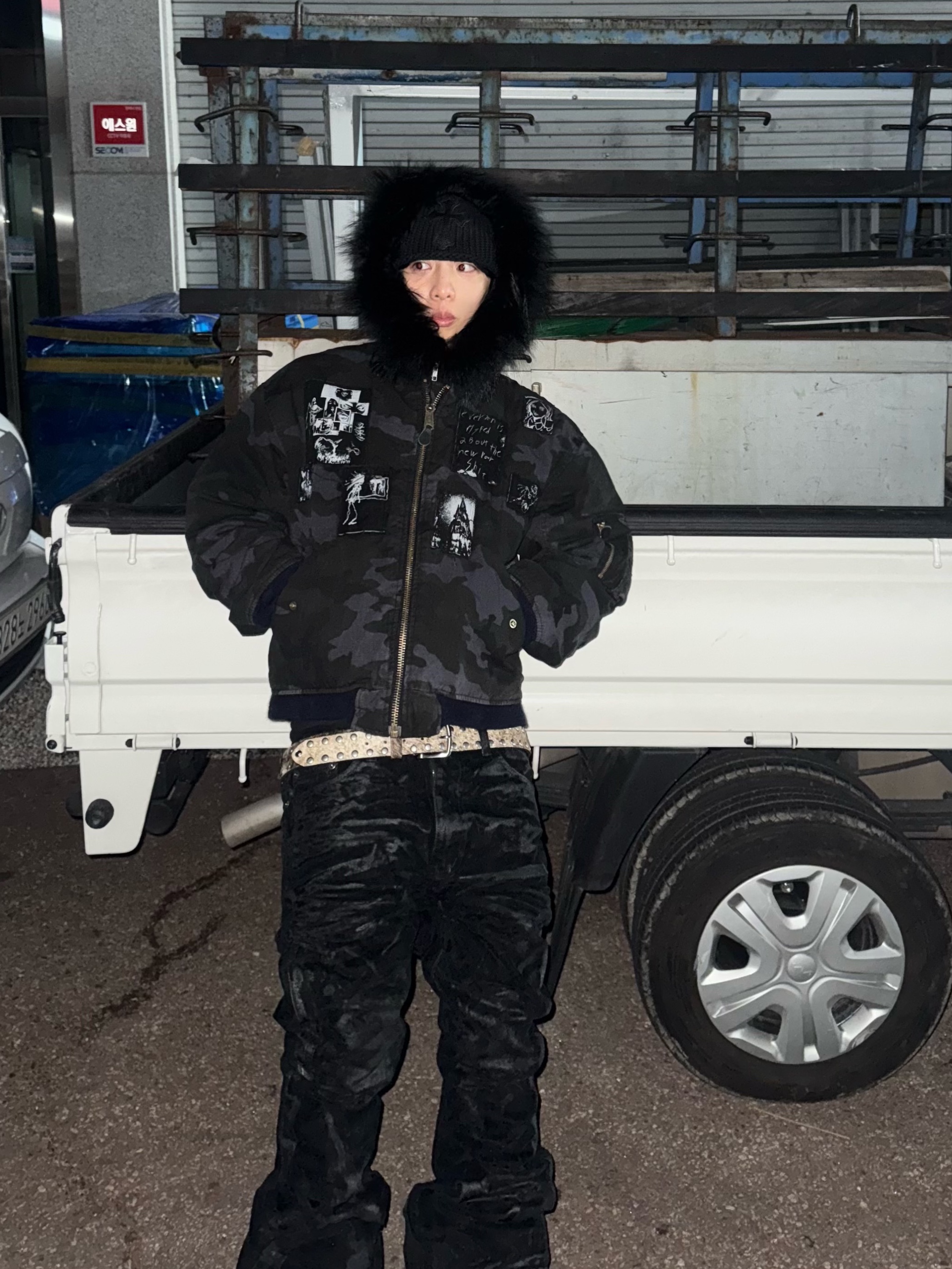 Undermycar Glacial Velvetin Flared Jeans Black - 24FW, Balenciaga Skiwear Alaska Nylon Low Boot Black 착용 스타일 - 8