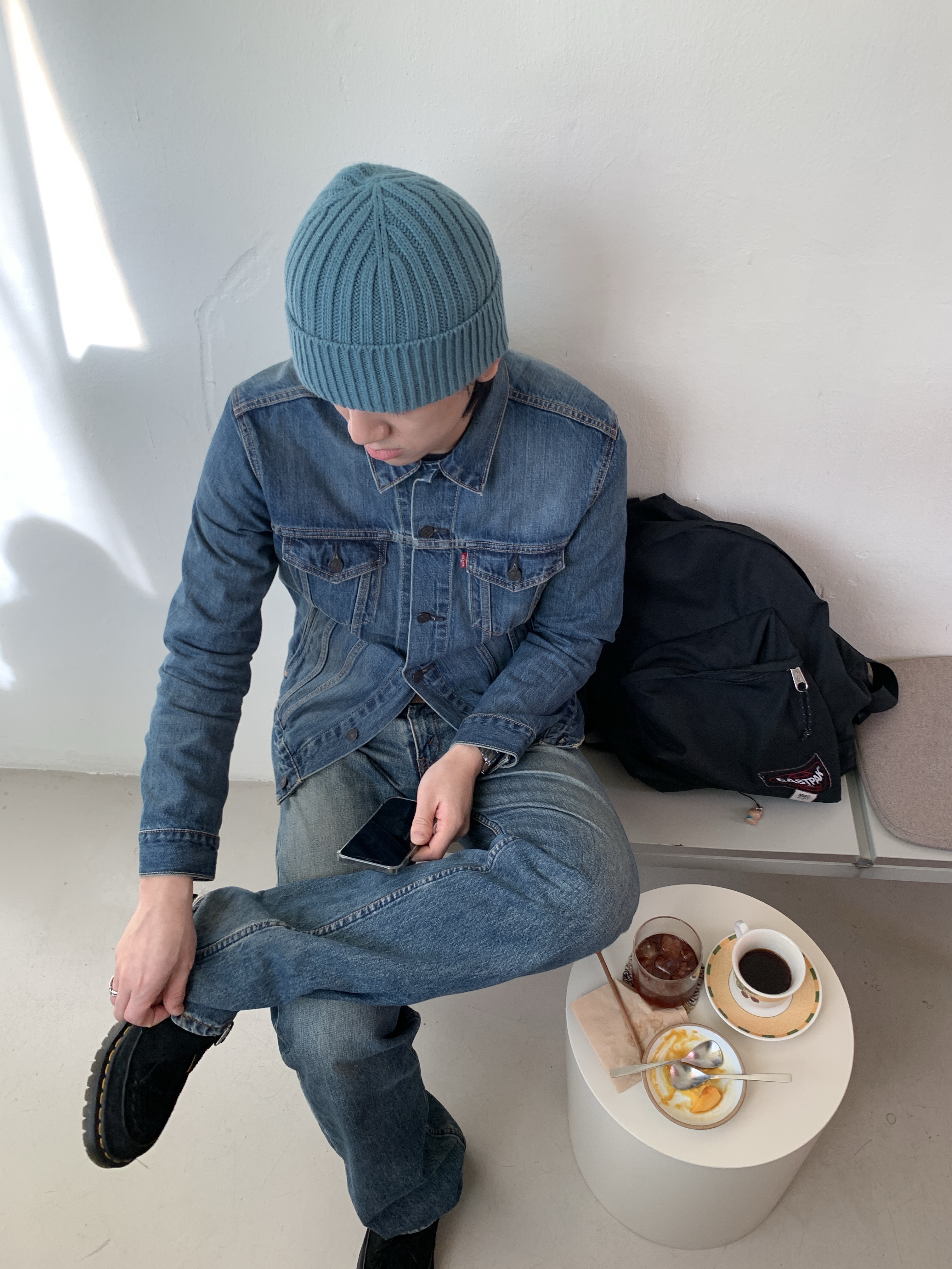 Uniqlo x Engineered Garments Pufftech Utility Jacket Brown, Dr. Martens Ramsey Monk Suede Black 착용 스타일 - 10