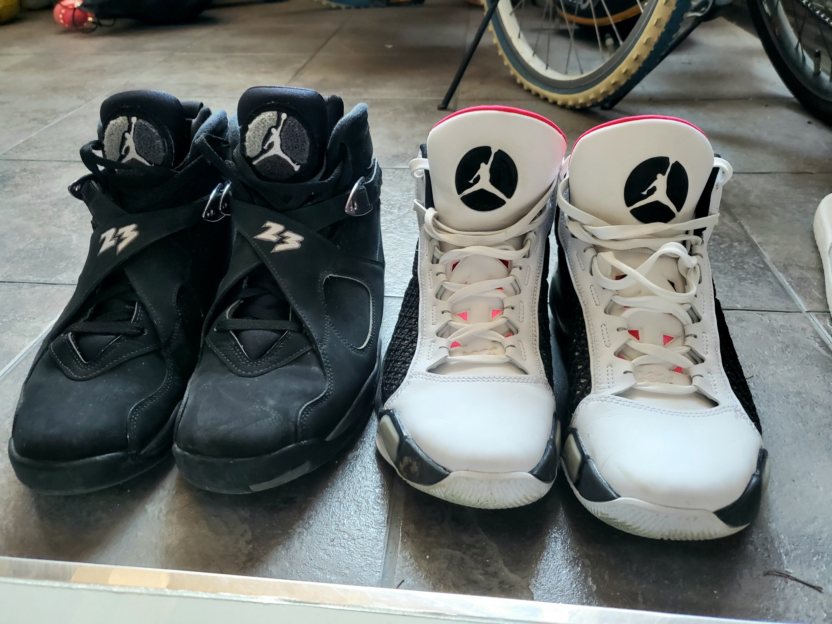 Jordan 8 Retro Chrome 2015, Jordan XXXVIII Fundamentals White Black 착용 스타일 - 1