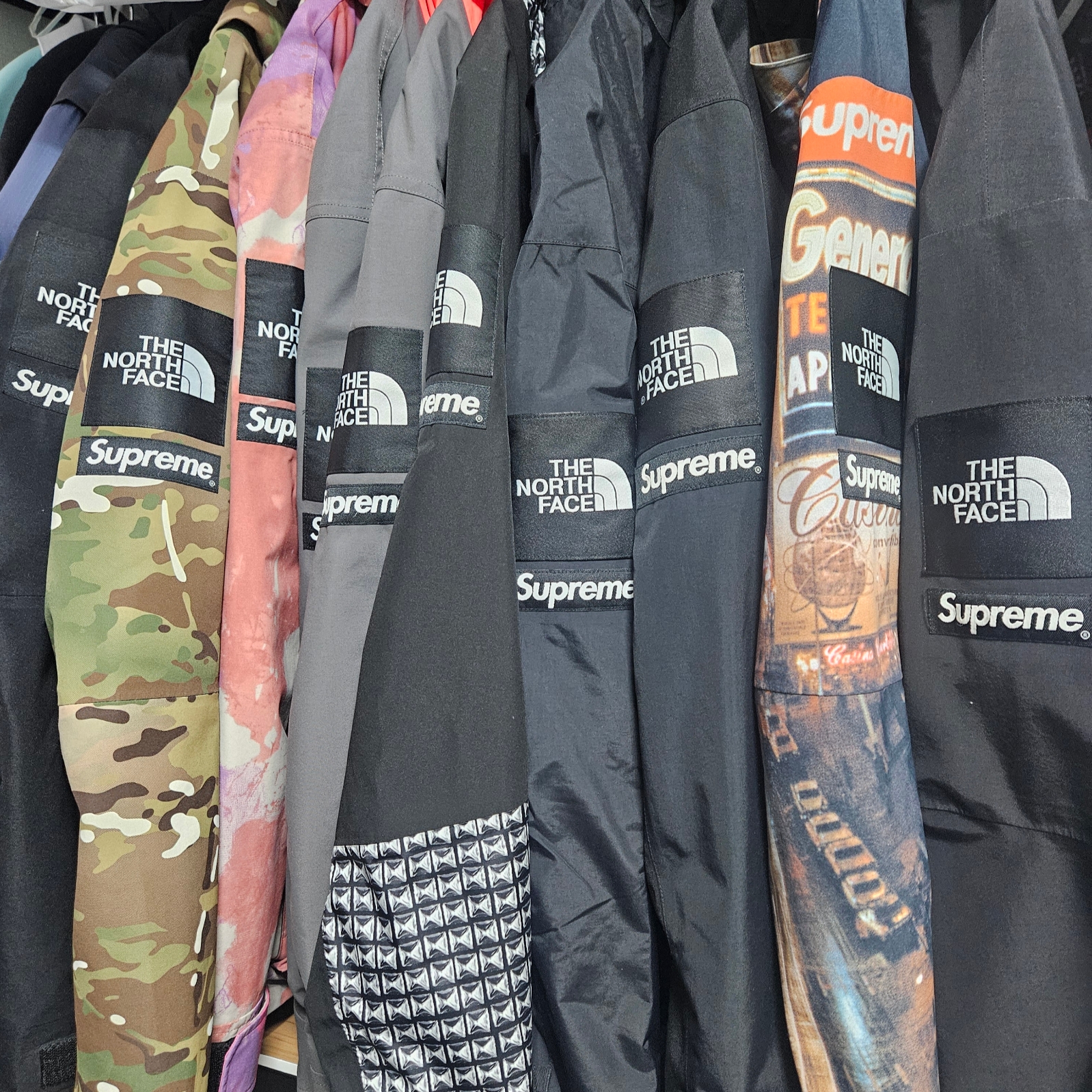 Supreme x The North Face Summit Series Rescue Mountain Pro Jacket Black - 22SS, Supreme x The North Face Summit Series Rescue Mountain Pro Jacket Multi Camo - 22SS 착용 스타일